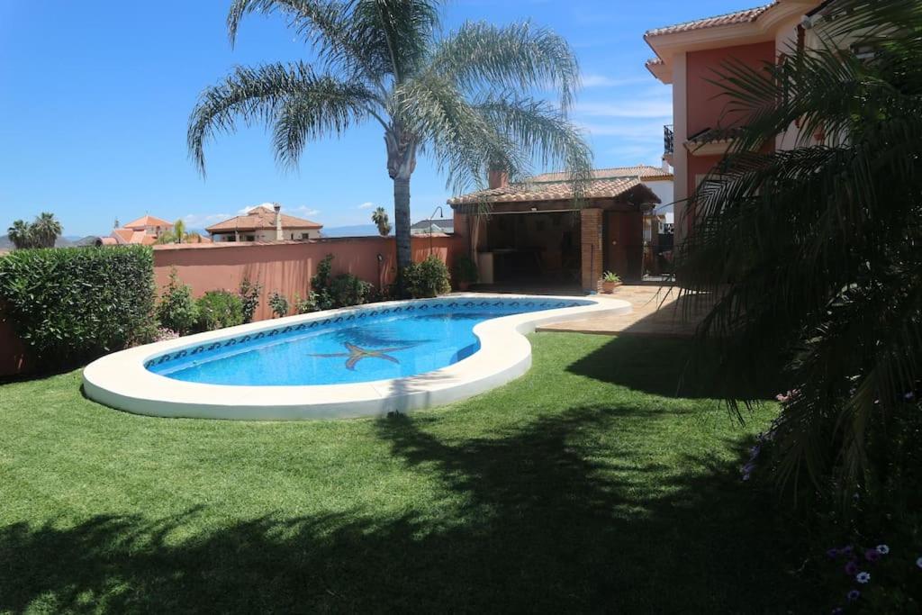 Villa Elísabeth, con piscina climatizada, especial para familias