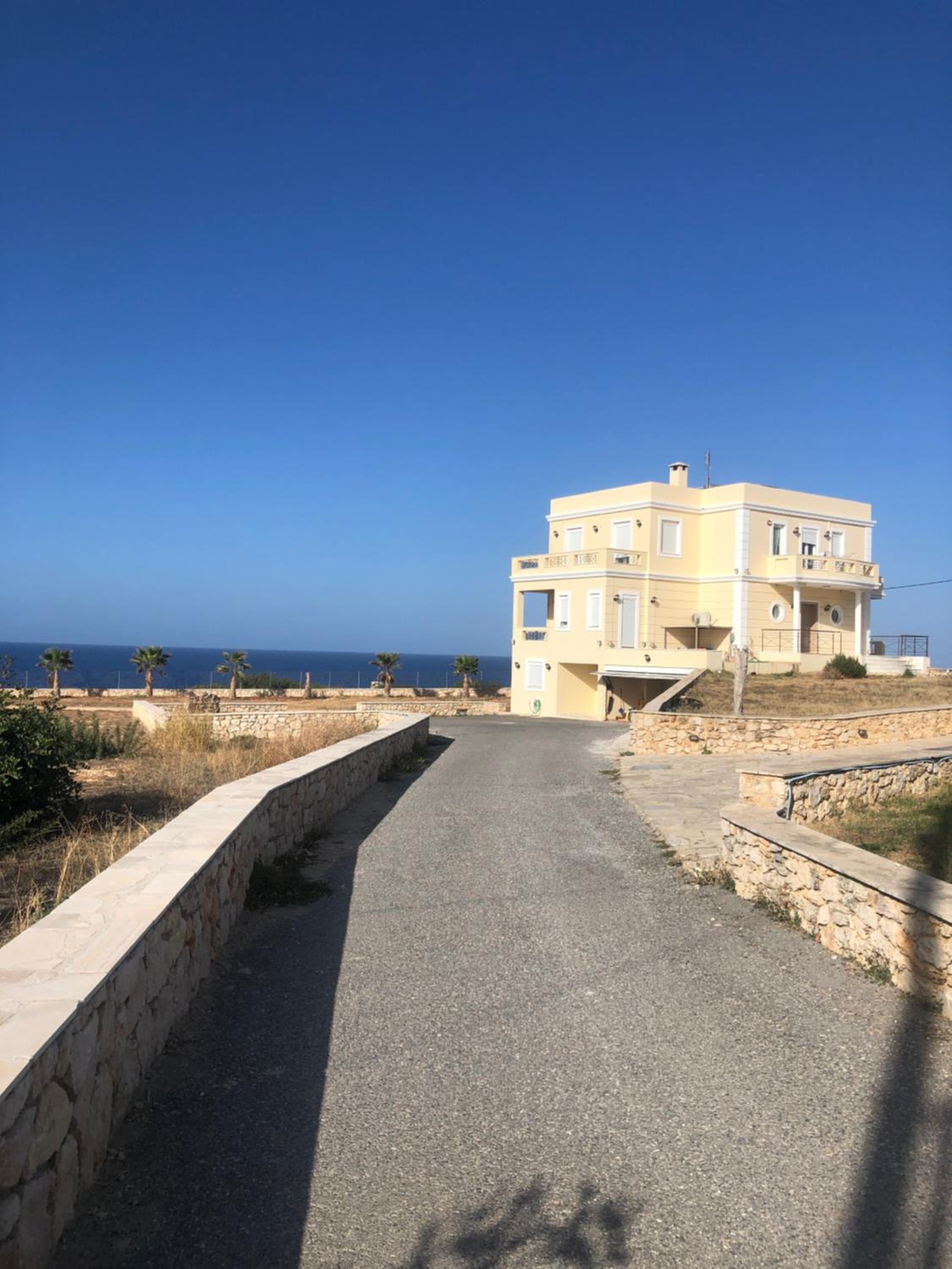 Family big apartment next to the Sea 2-5 people