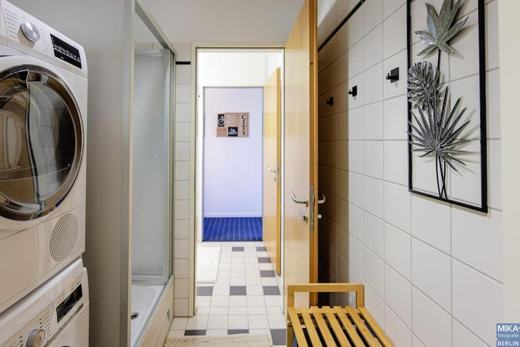 150 m² Unterkunft mit Billard, Kicker & Parkplatz