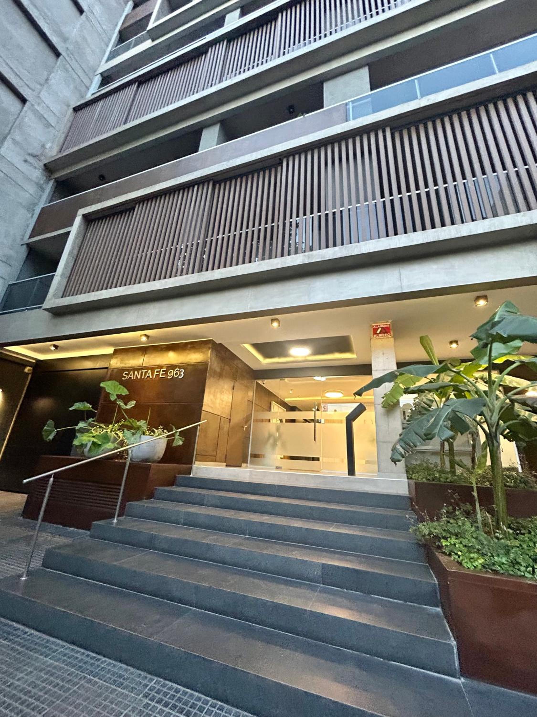 ZOE PREMIUM Tucuman excelente ubicación luminoso, con PILETA!!