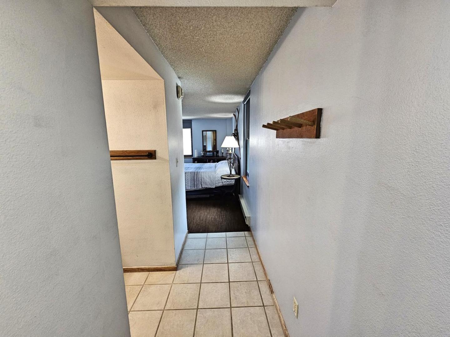 Village square large 1 bedroom. Center Village Copper Mountain Hot tub, Parking, walk to slopes view 3