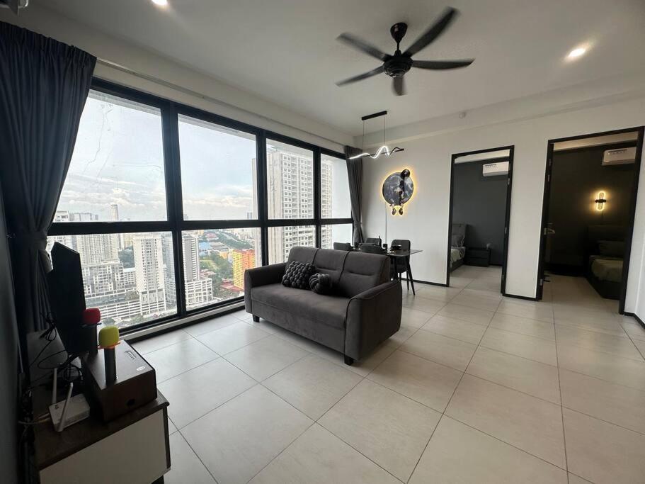 New Brand KTV SET, Netflix, 3 Queen Bed High Floor photo 4
