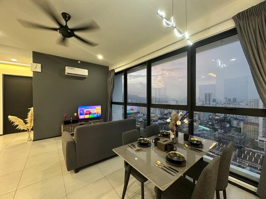 New Brand KTV SET, Netflix, 3 Queen Bed High Floor photo 5