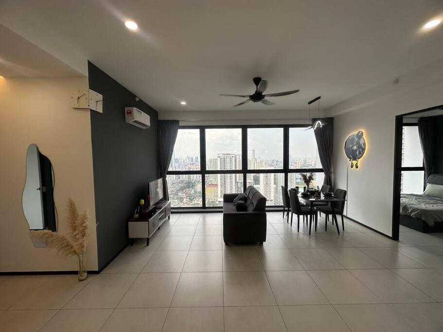 New Brand KTV SET, Netflix, 3 Queen Bed High Floor photo 7