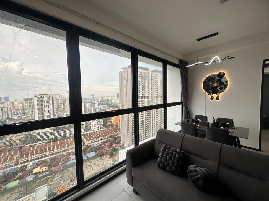 New Brand KTV SET, Netflix, 3 Queen Bed High Floor photo 2