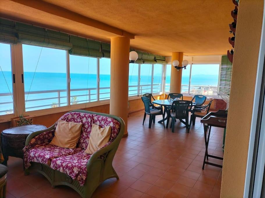 Spacious attic w/ beach views, two terraces & pool view 4