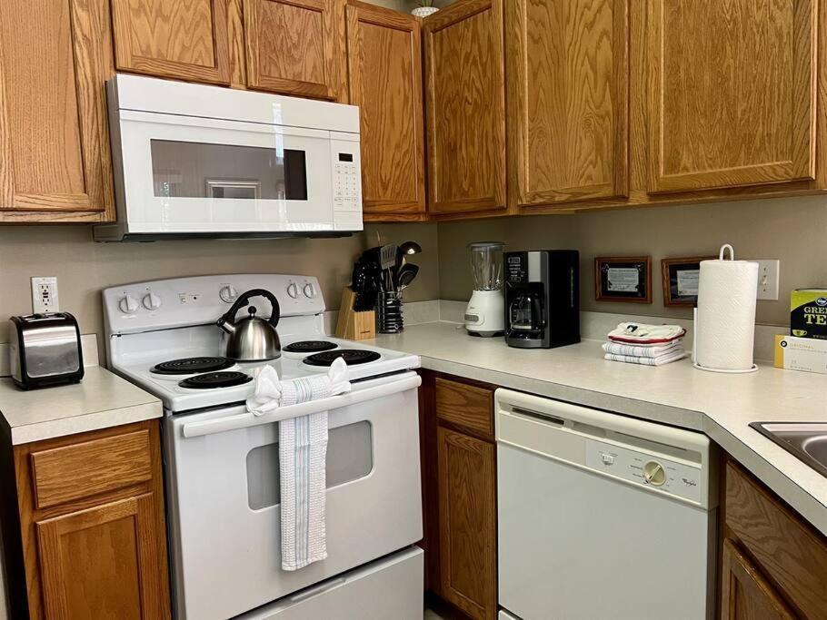 Retreat Condo near Disney view 2