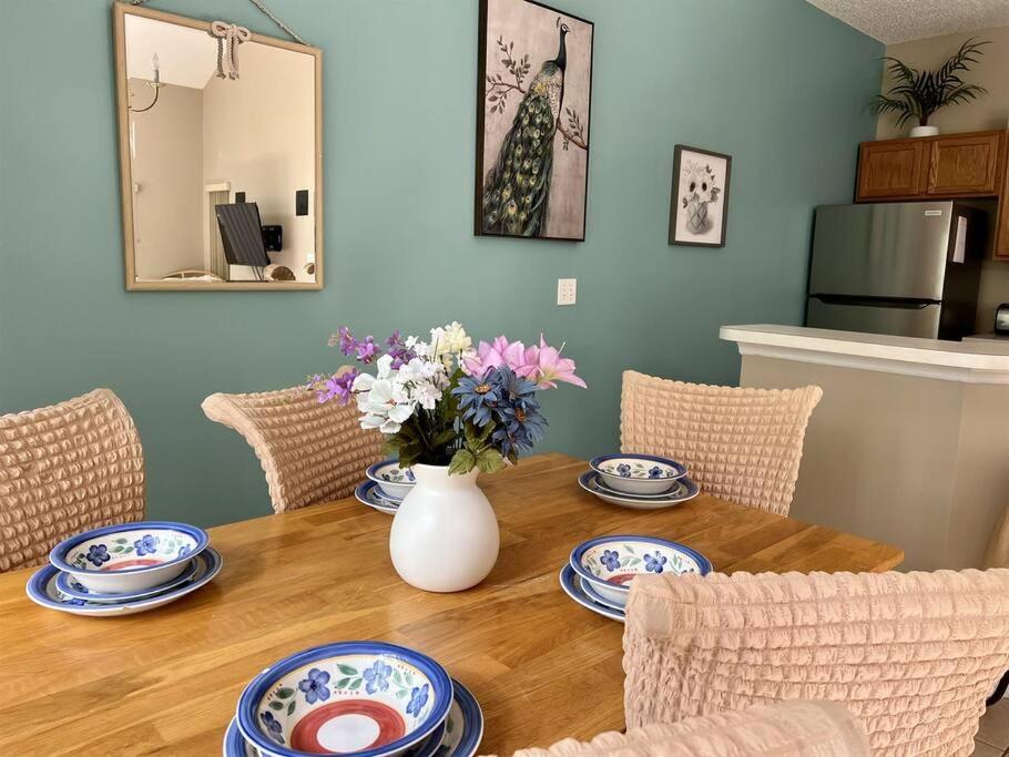 Retreat Condo near Disney view 4