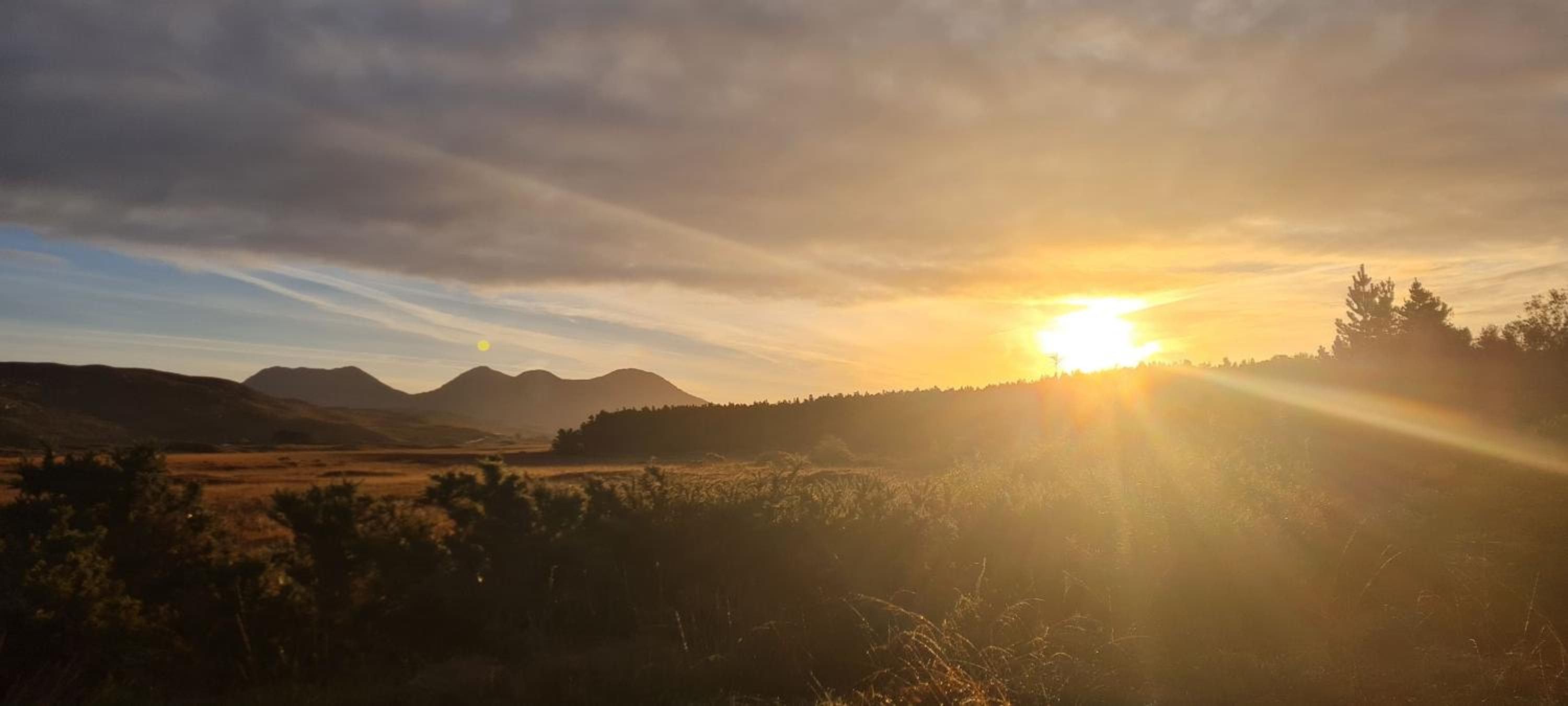 Teach Eile, Clifden