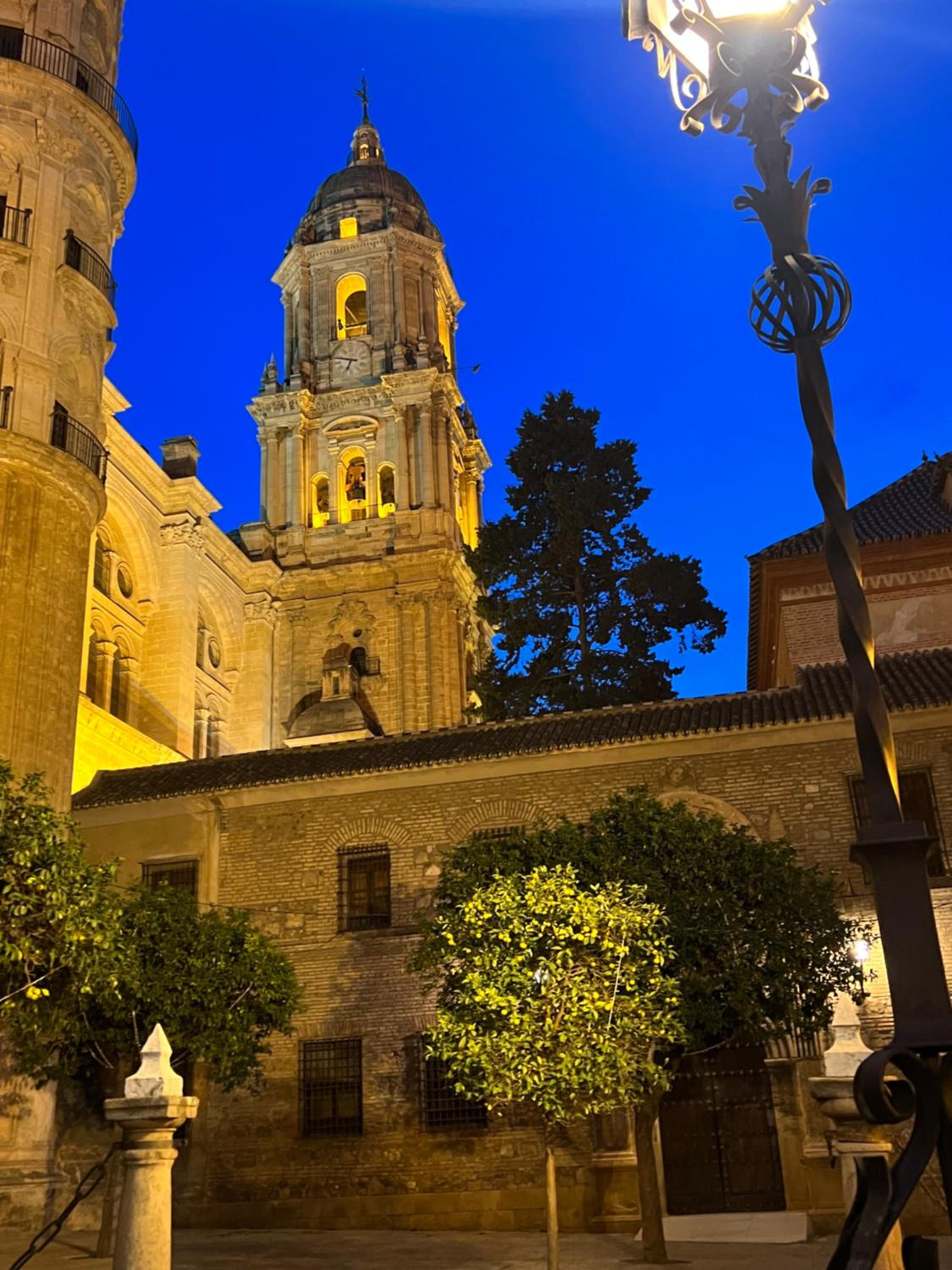 Cozy Apartment Malaga Center near Teatro Cervantes