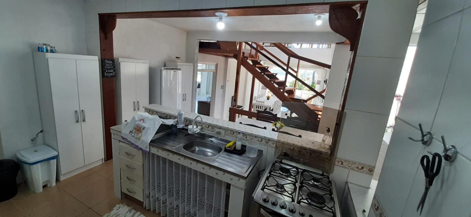 CASA COM PISCINA e VISTA PARA O MAR - Porto Belo-SC Bombinhas-SC