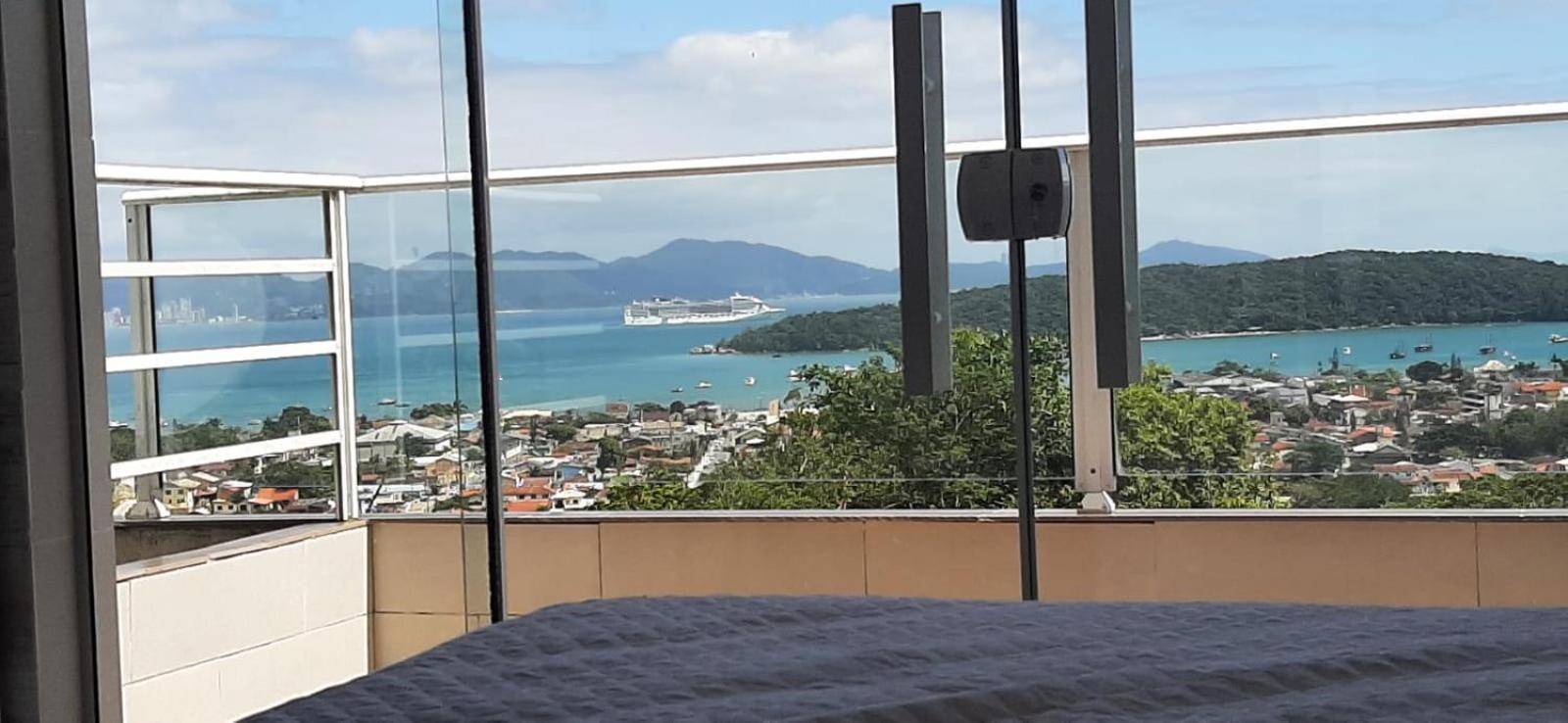 CASA COM PISCINA e VISTA PARA O MAR - Porto Belo-SC Bombinhas-SC