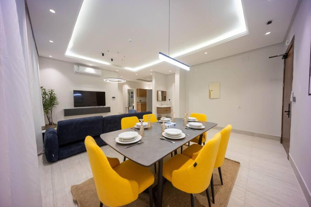 Elegant 2BR Apartment near Boulevard NZL152