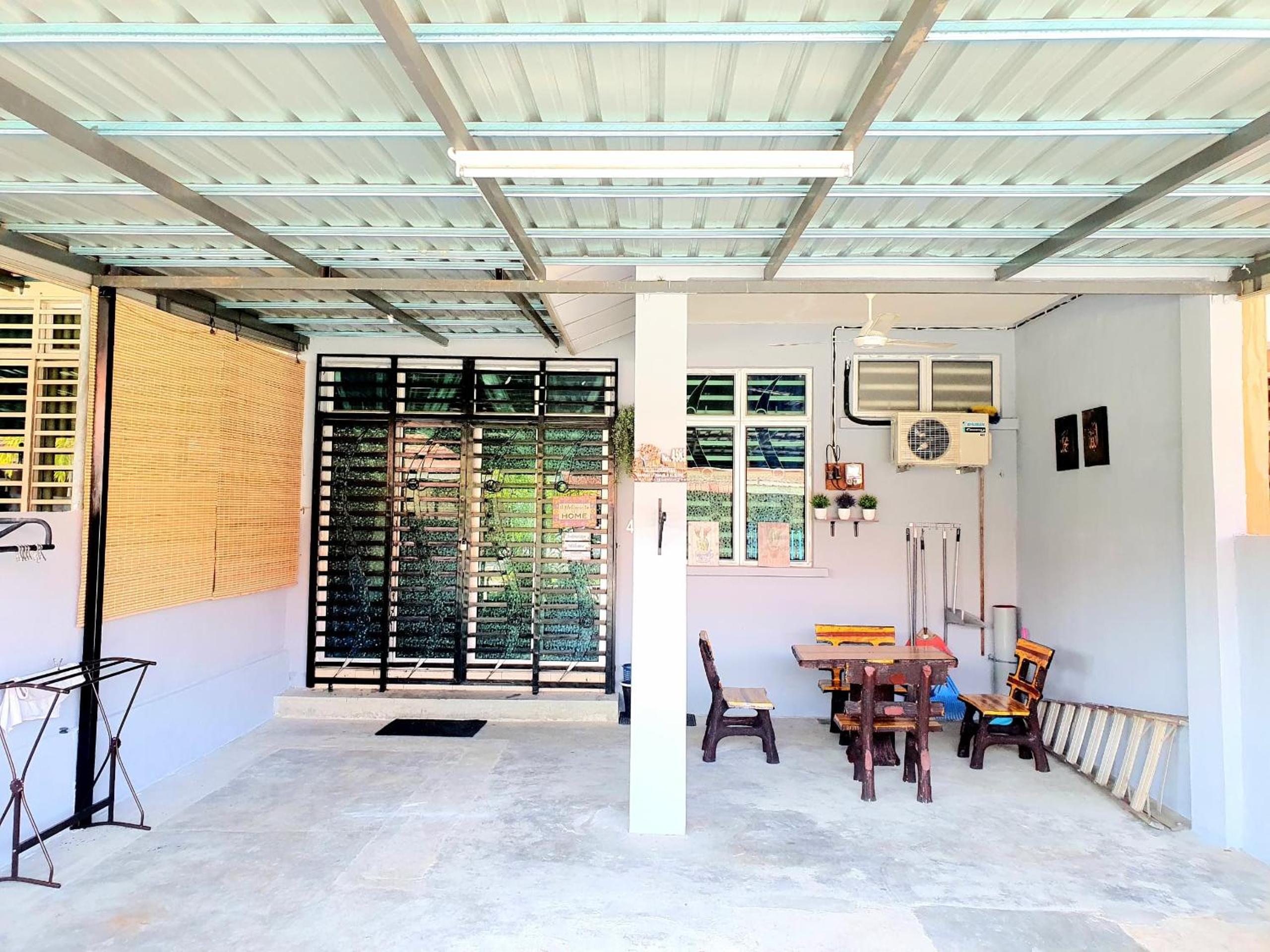 LH Alisha Homestay Bandar Utama Gua Musang photo 3