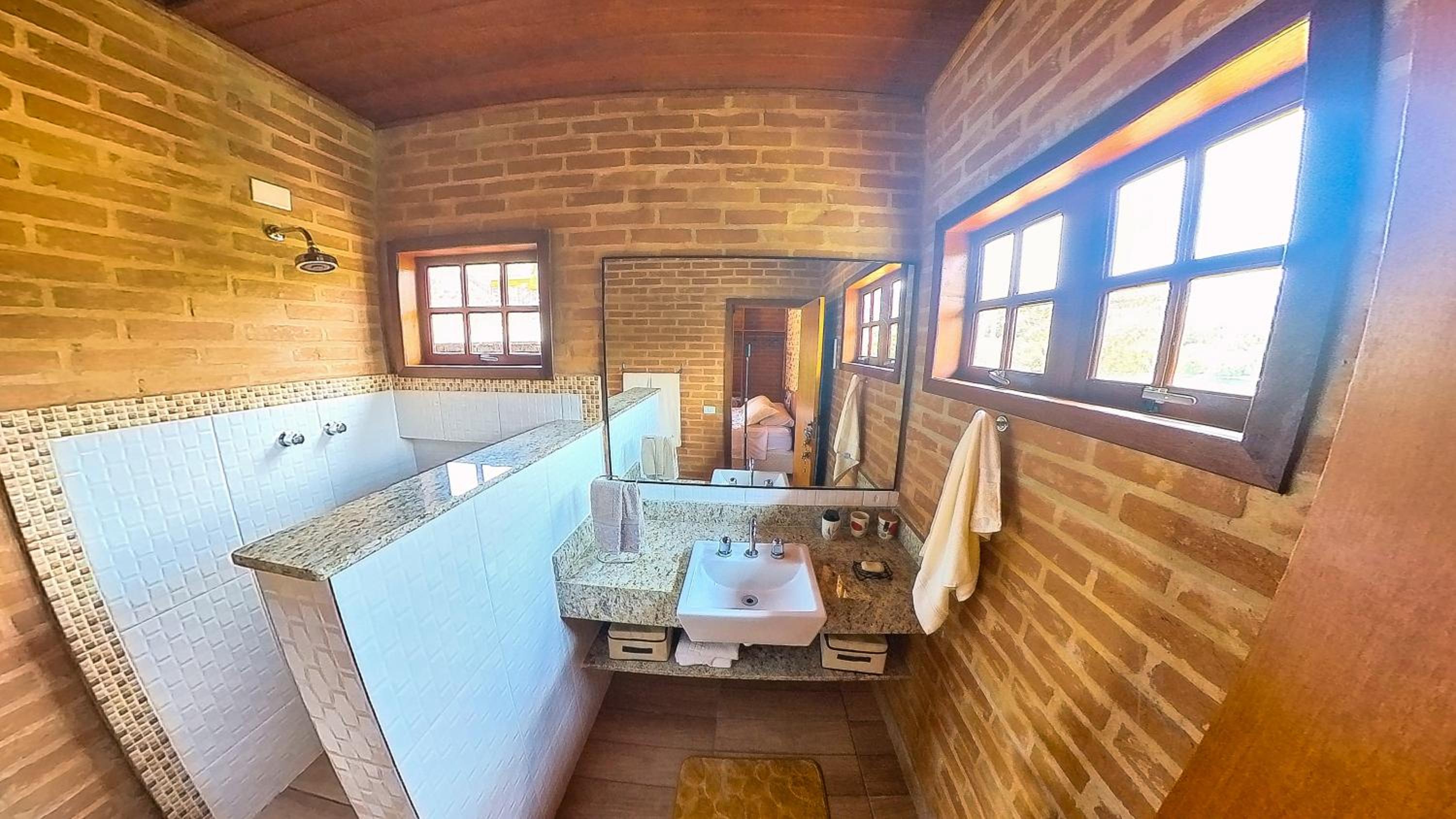 LINDA CASA EM SÃO BENTO DO SAPUCAI