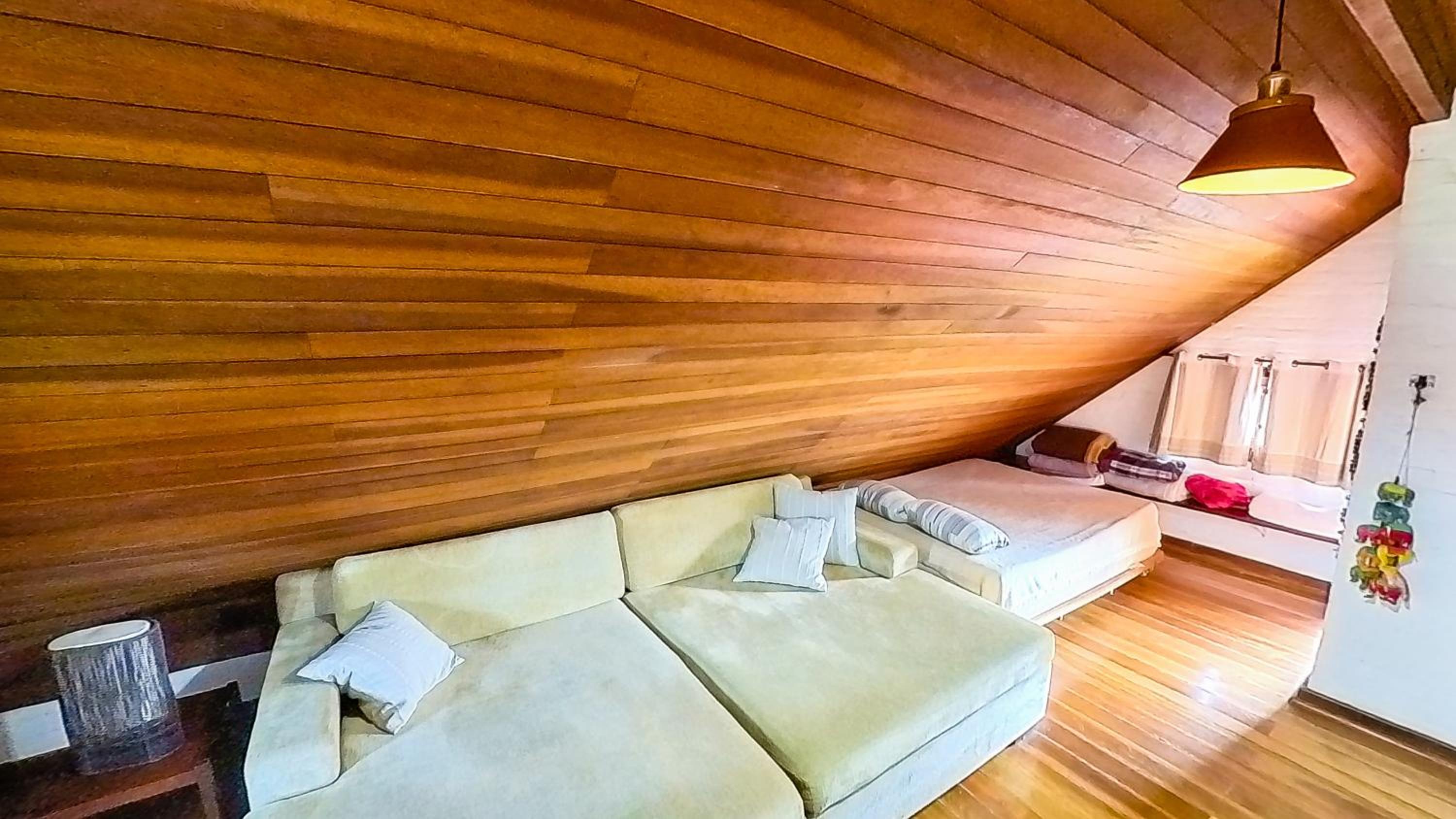LINDA CASA EM SÃO BENTO DO SAPUCAI