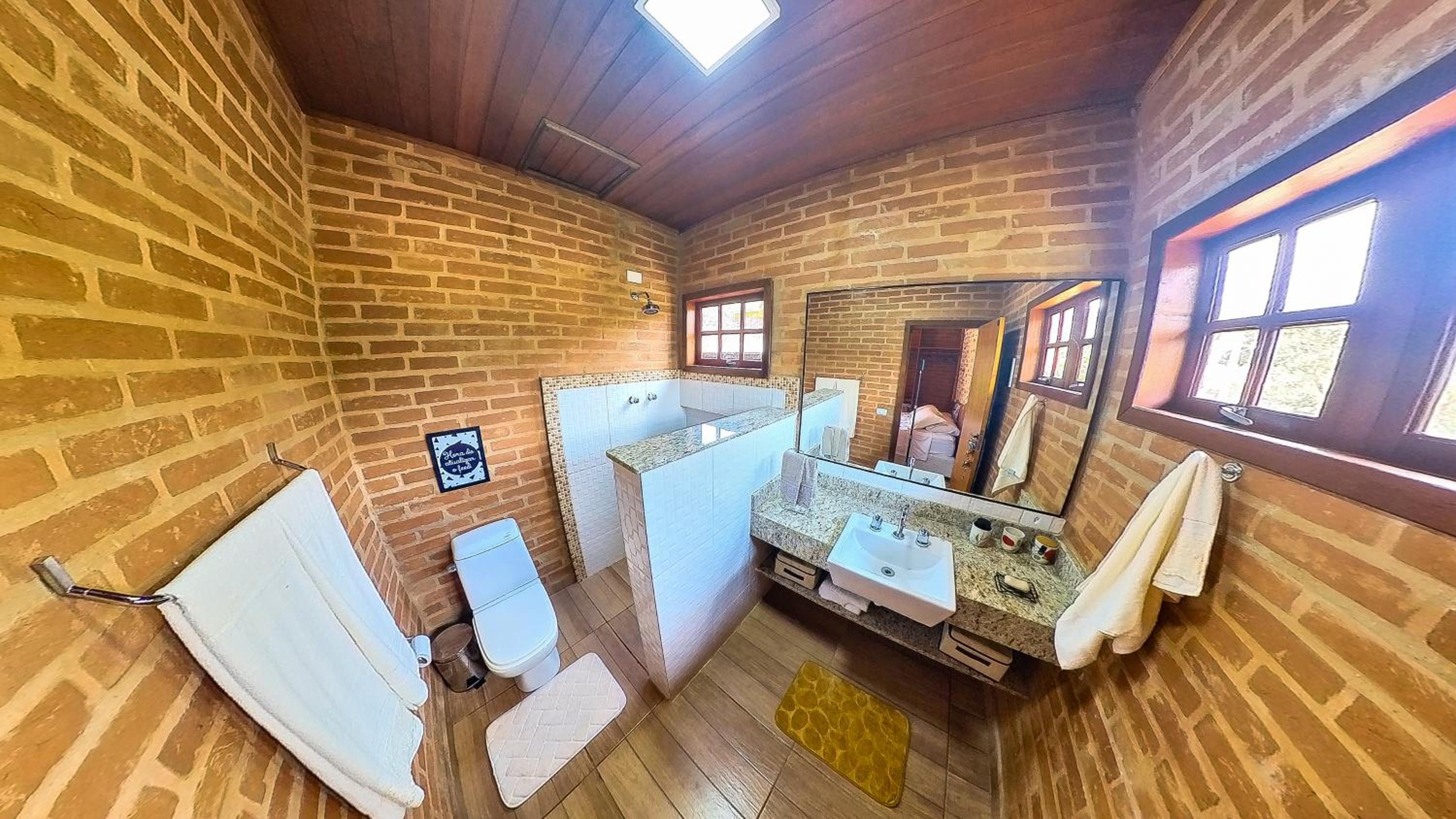 LINDA CASA EM SÃO BENTO DO SAPUCAI