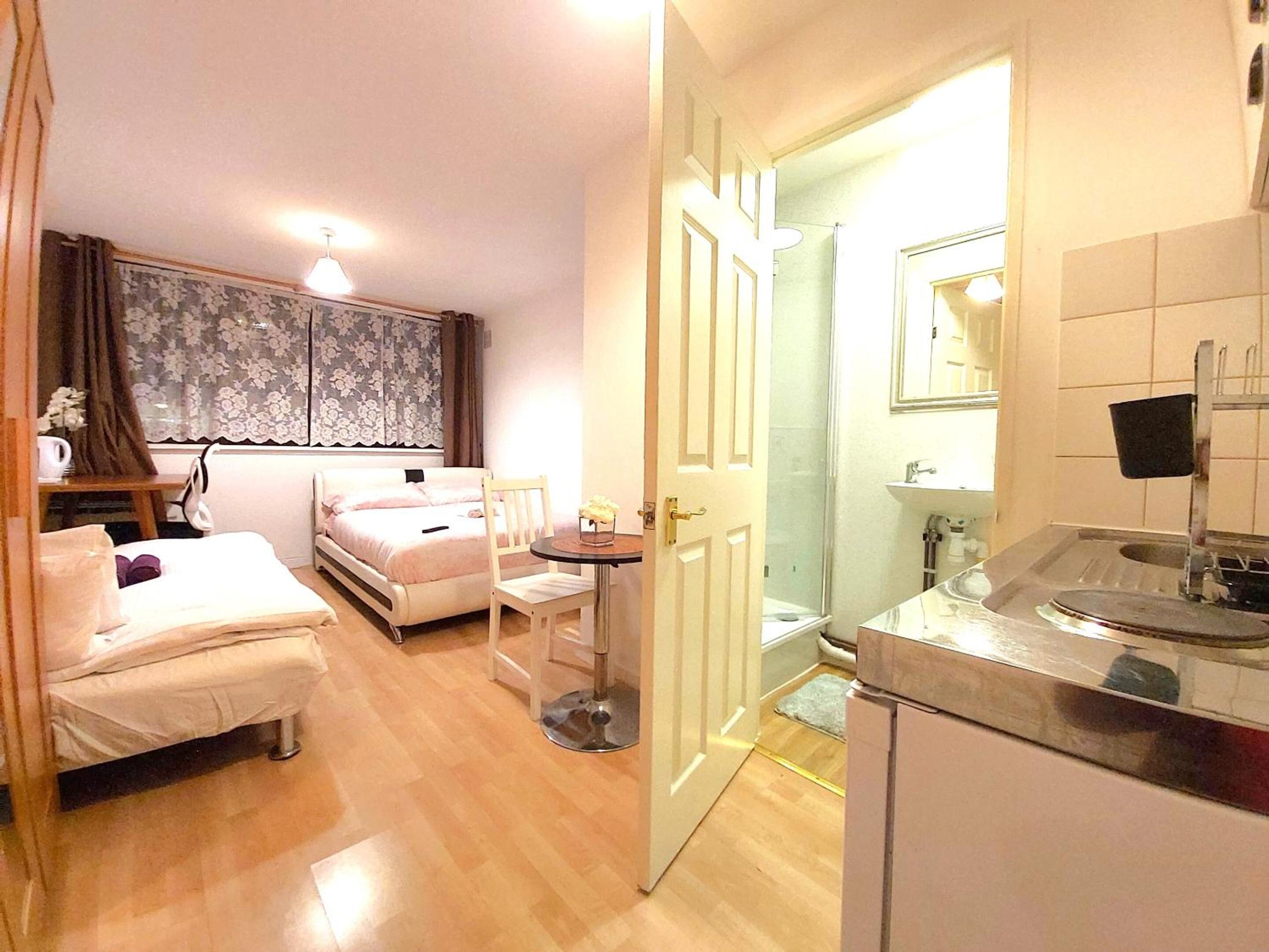 London Harford House rooms