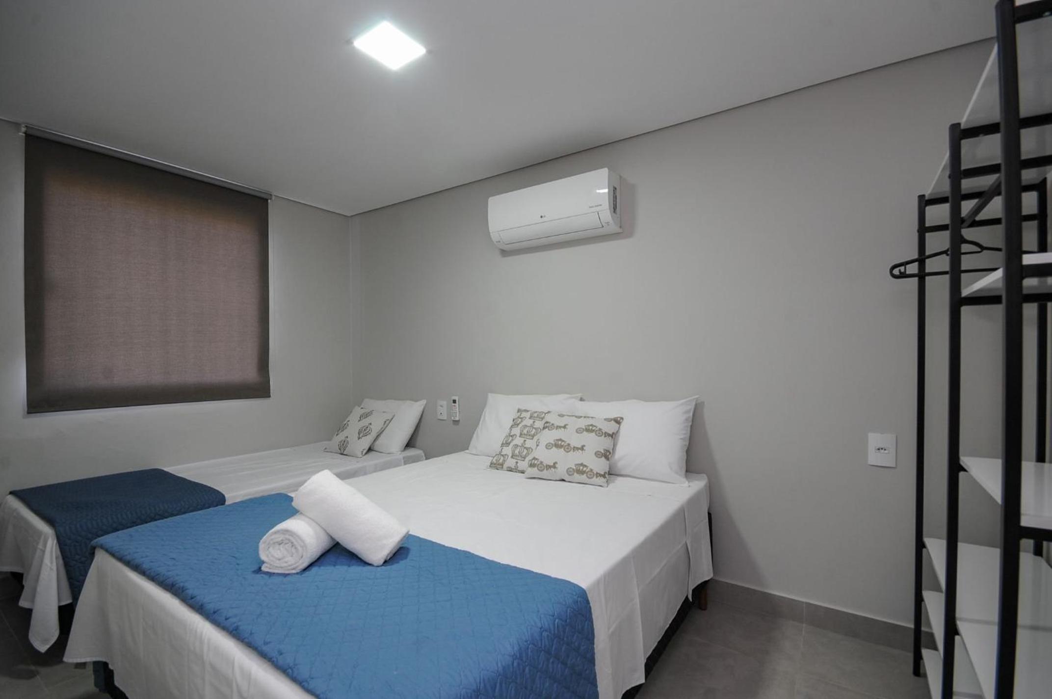 12 hóspedes - PISCINA tratamento com água salgada - Cozinha GOURMET - 4 QUARTOS - 3 BANHEIROS - GARAGEM - ESCRITORIO - 2,1 km do Cataratas JL Shopping