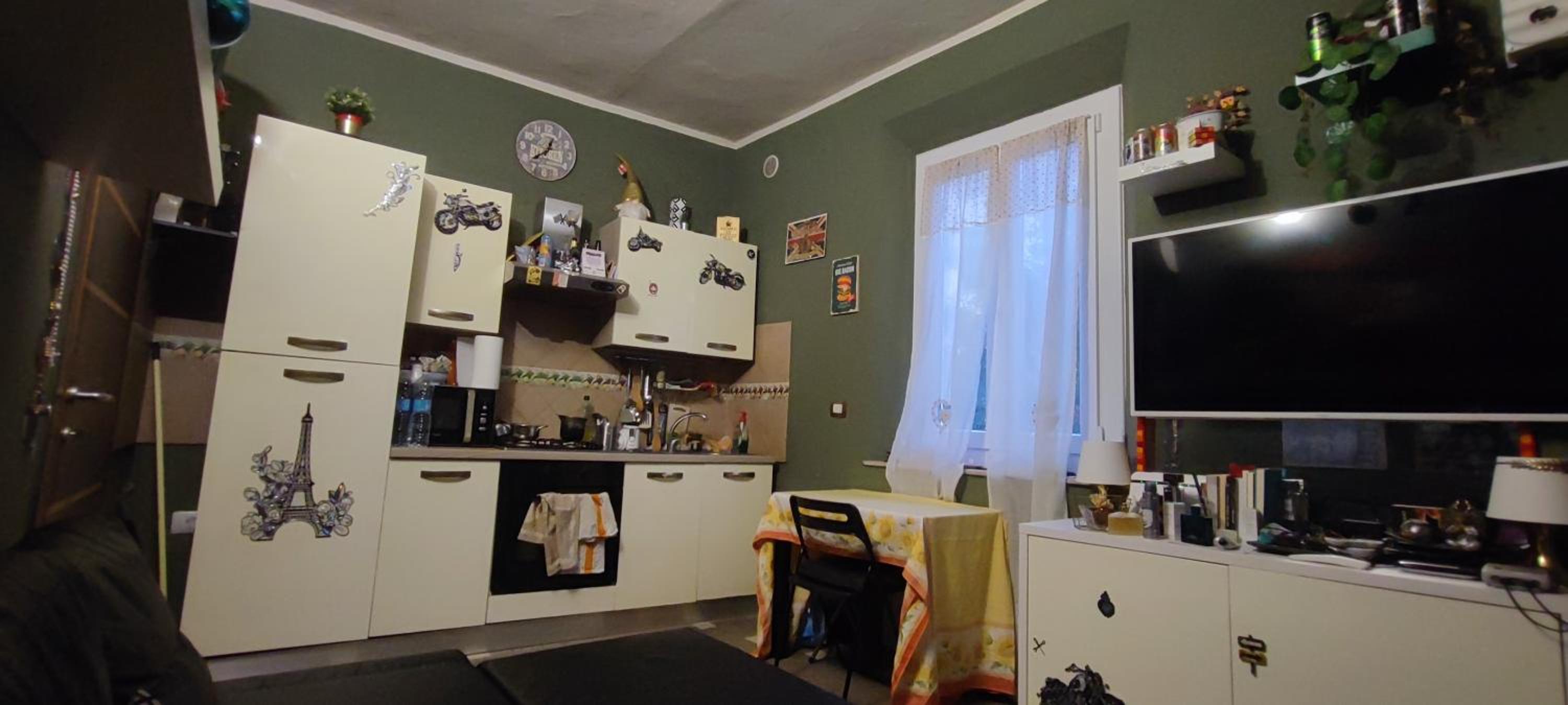 Batman secret en Pontedera — kitchen