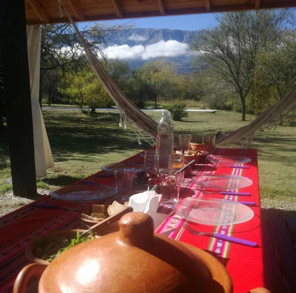 CASALINDA EN LA MONTAÑA CON PISCINA y WIFI