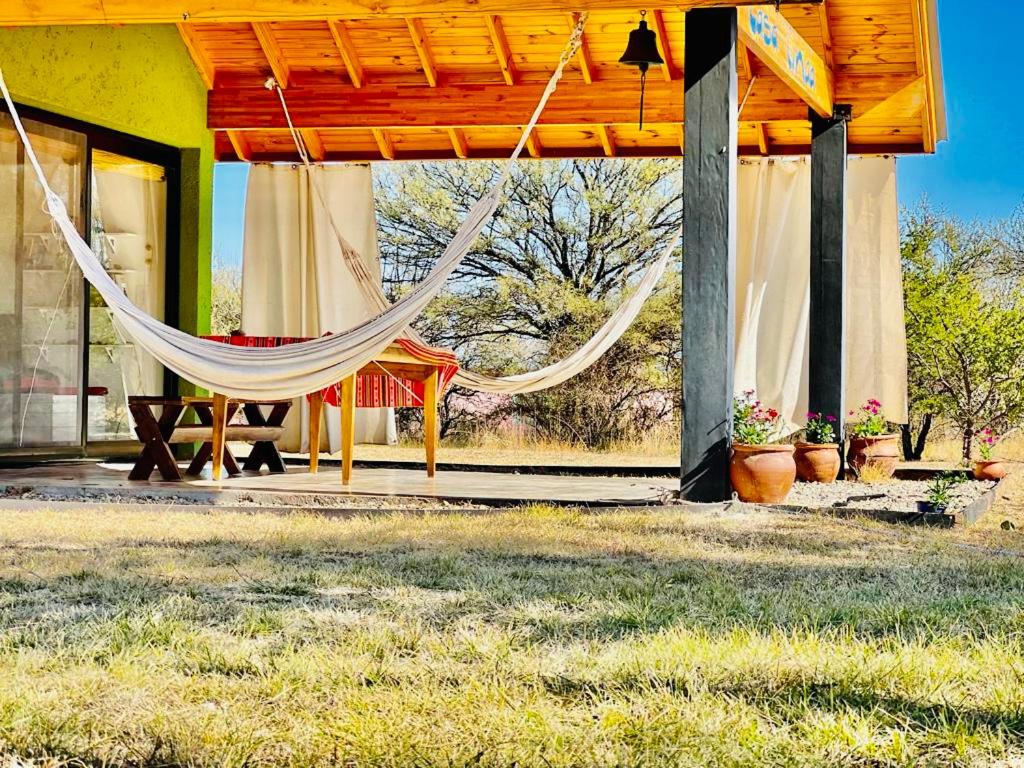 CASALINDA EN LA MONTAÑA CON PISCINA y WIFI
