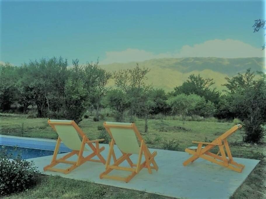 CASALINDA EN LA MONTAÑA CON PISCINA y WIFI