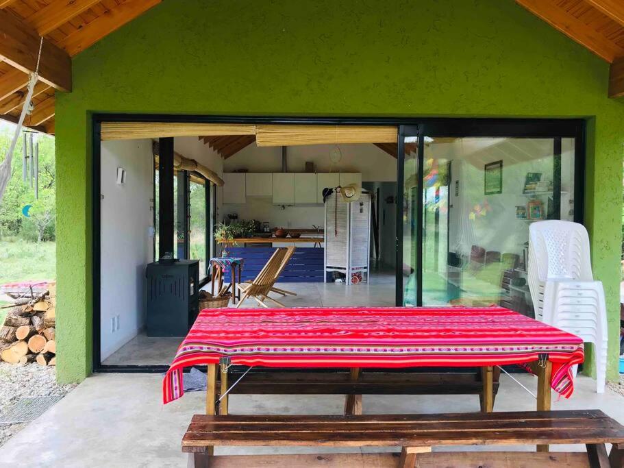 CASALINDA EN LA MONTAÑA CON PISCINA y WIFI