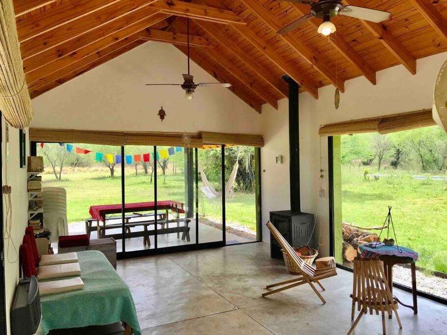 CASALINDA EN LA MONTAÑA CON PISCINA y WIFI