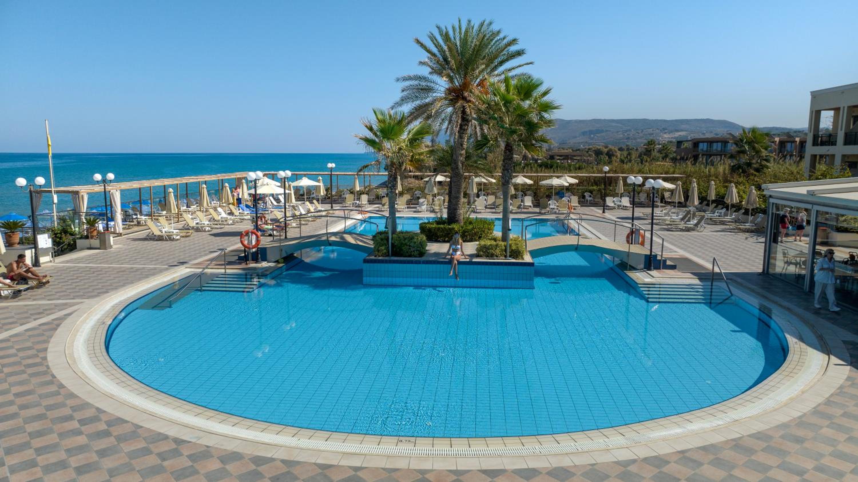 Hydramis Palace Beach Resort