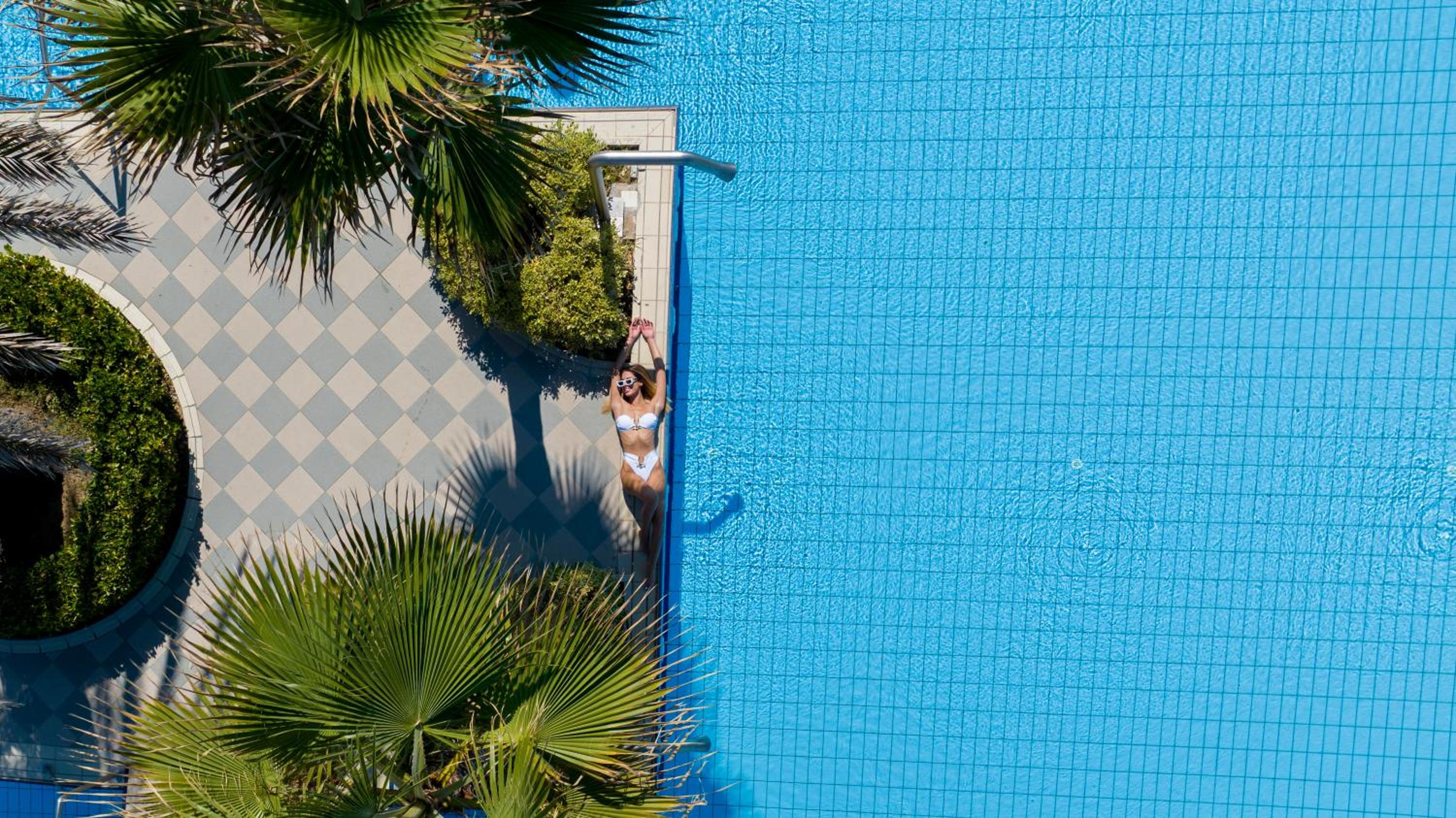 Hydramis Palace Beach Resort