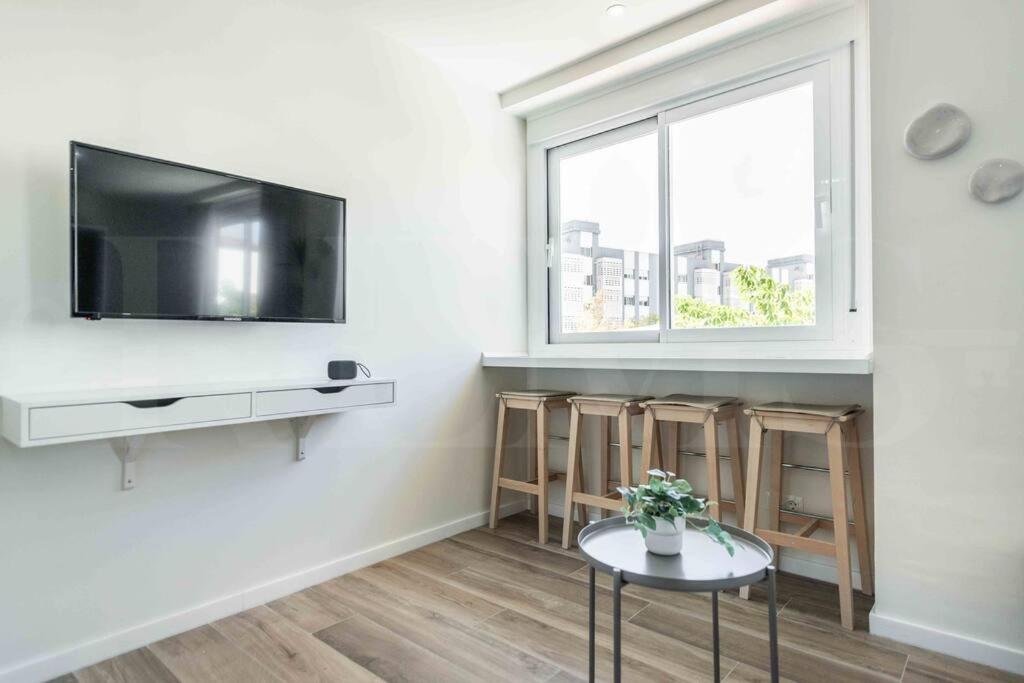 Authentic Minimalistic Studio near La Unión by REMS