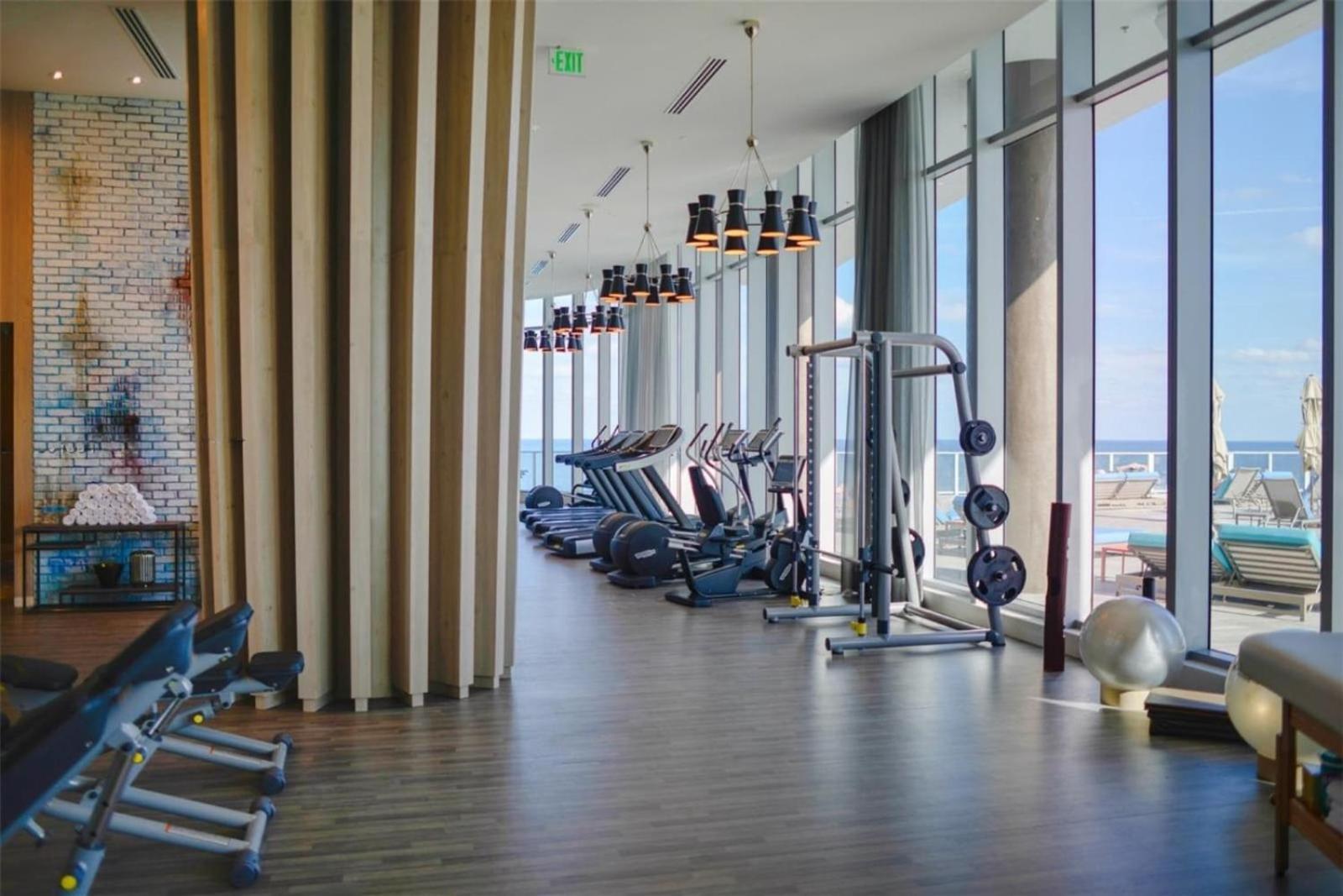 Cosy 1 Bedroom On the Beach, Ocean & City Views at LYFE Resort view 5