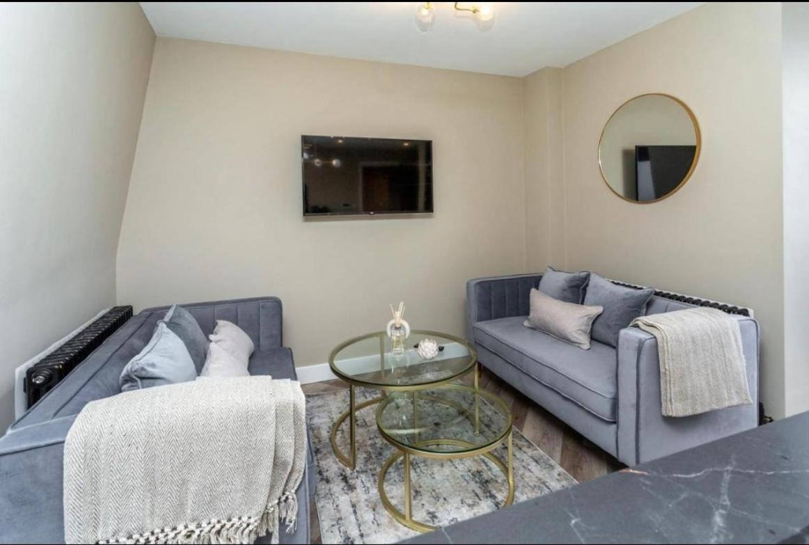 Hotel The Treehouse York - Image 1