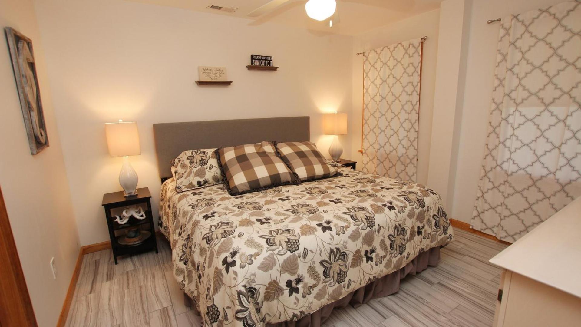 Oceanside, Rec Room, Priv Pool, Hot Tub, Close to Beach Access, PI161, St Nicks