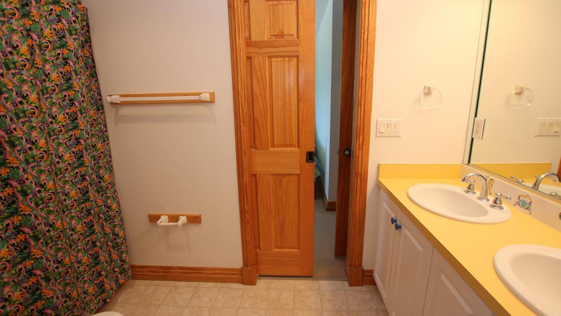 Photo 33