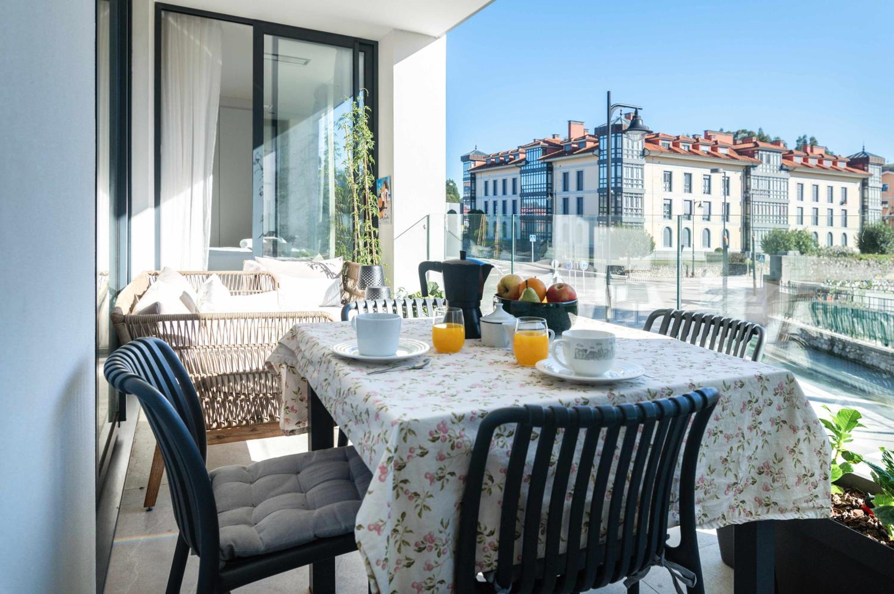 Apto Llanes Centro Terraza y Parking - Riverview