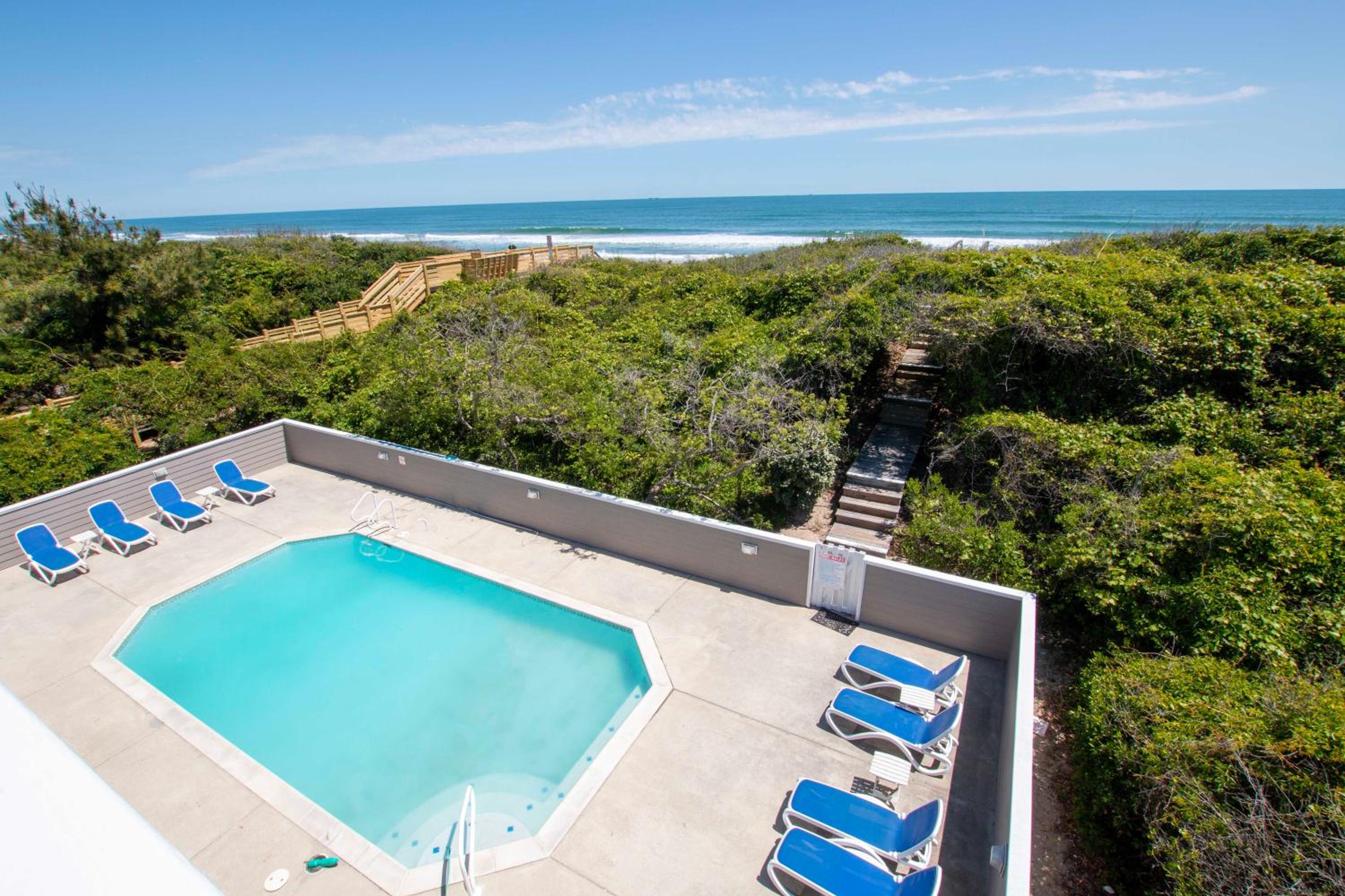OCEANFRONT, Ocean Views, ELEV, Pool, Pool Table, Priv Beach Access, PI187, Right On The Beach