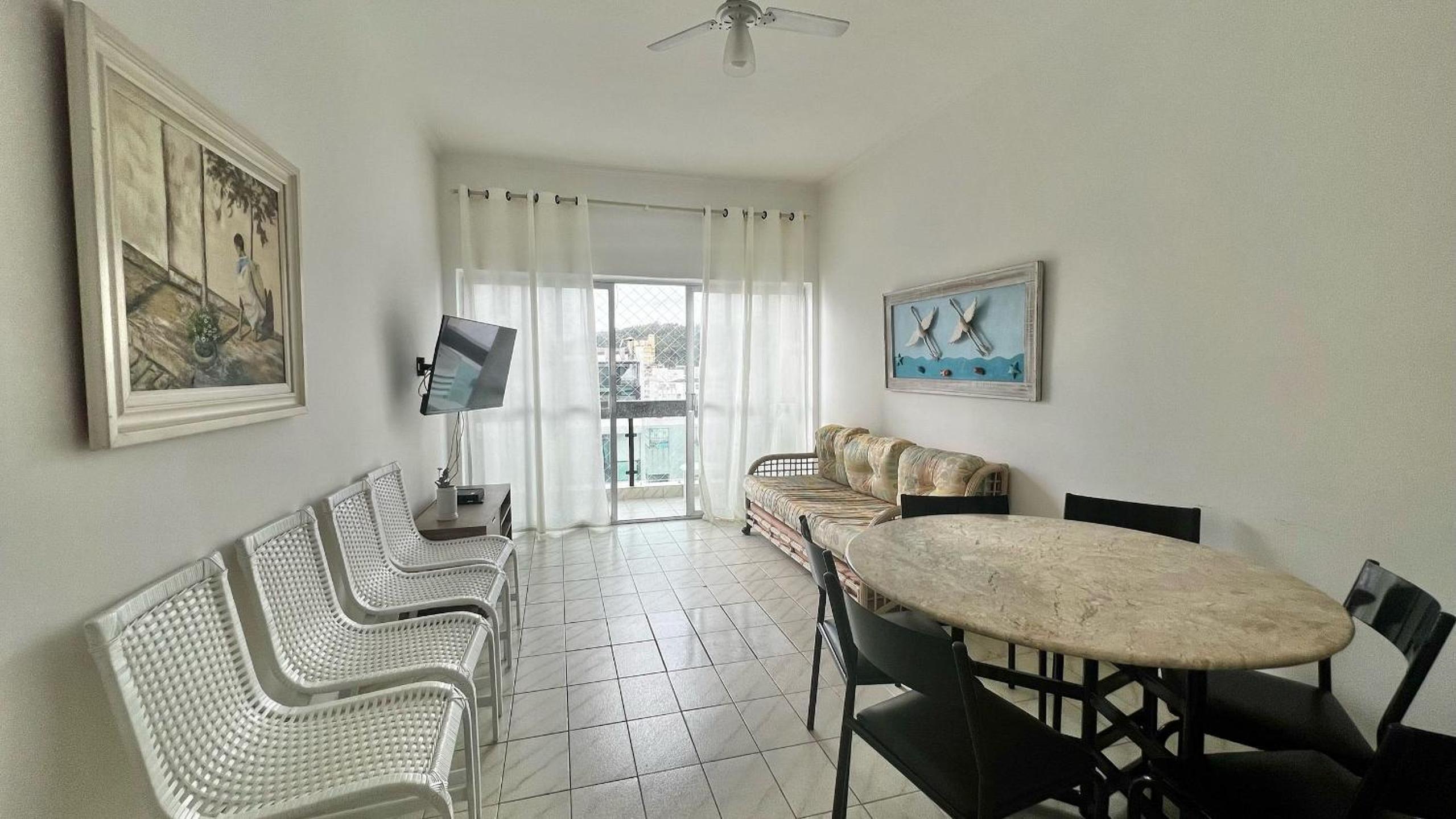 Pé na Areia: 3 Dorms com Vista Deslumbrante