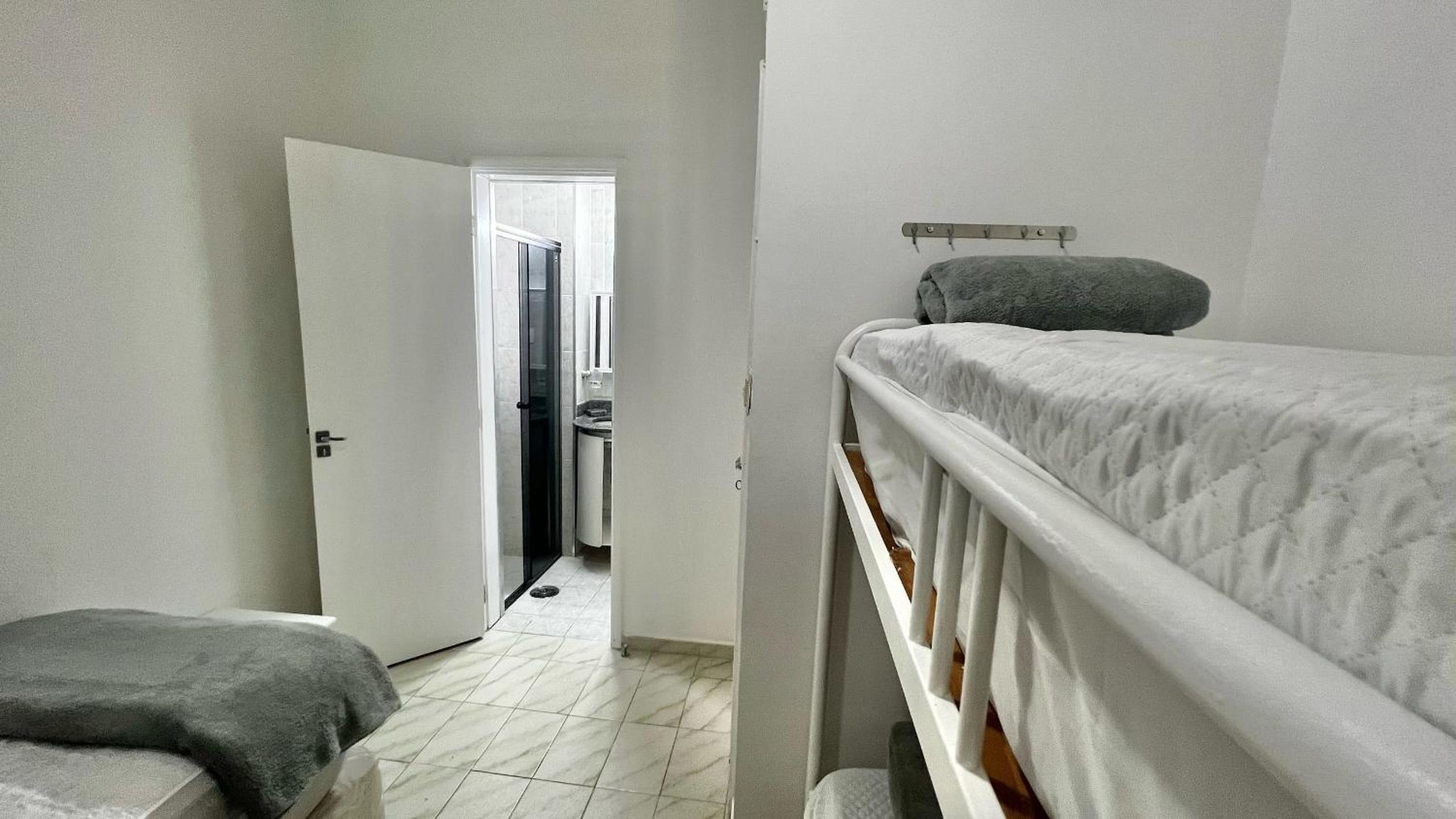 Pé na Areia: 3 Dorms com Vista Deslumbrante
