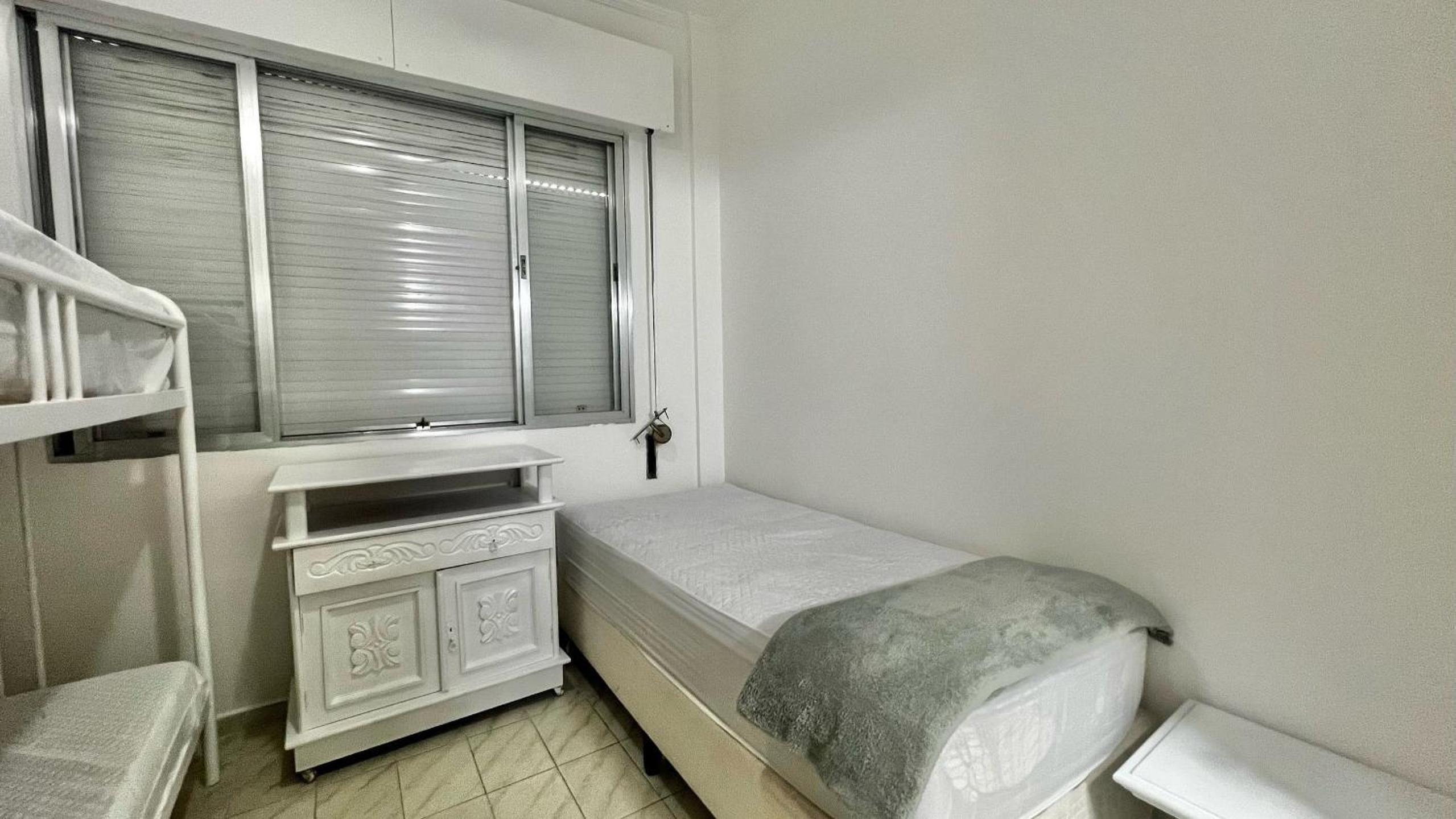 Pé na Areia: 3 Dorms com Vista Deslumbrante