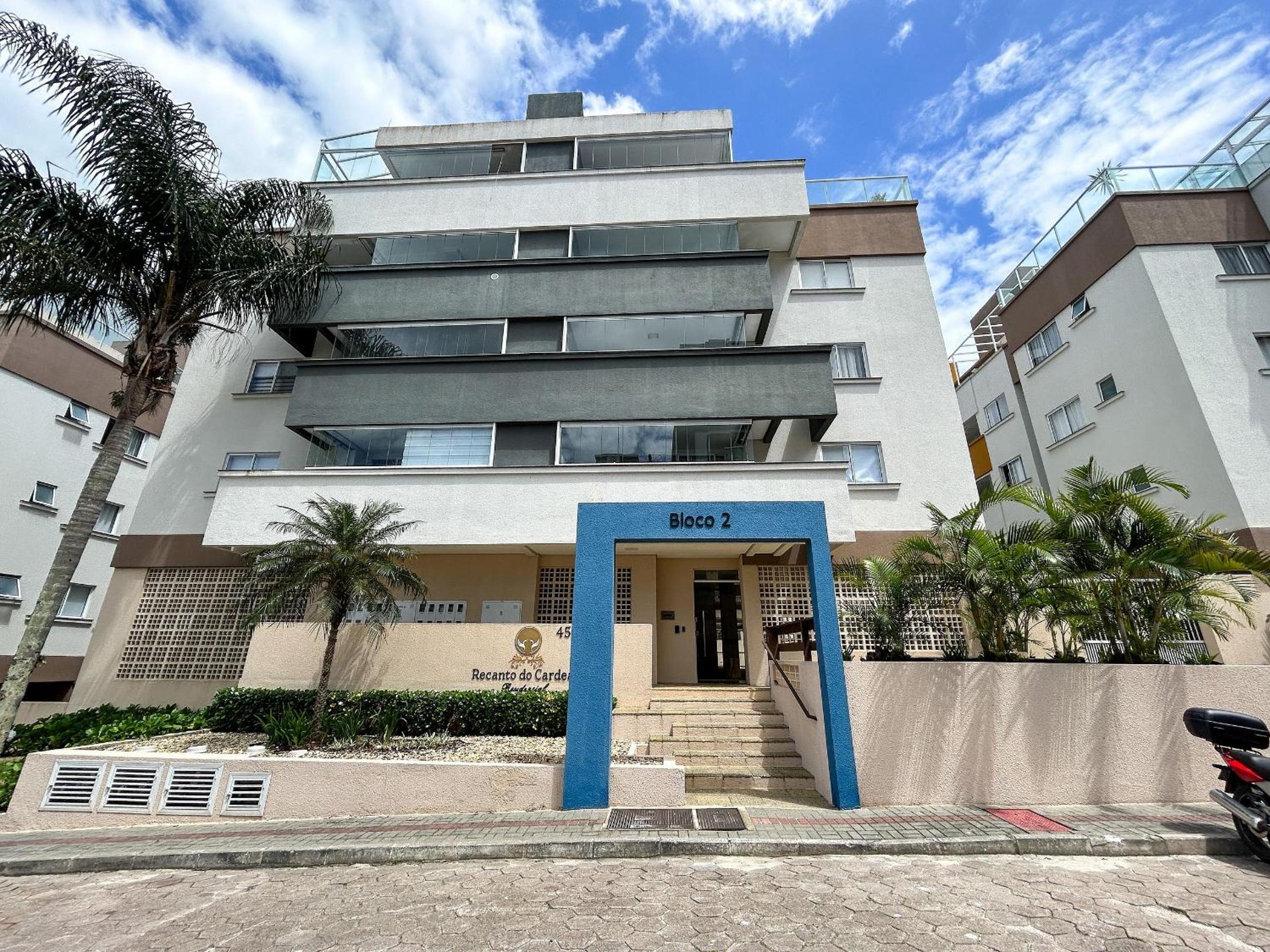 Apartamento completo em Bombas