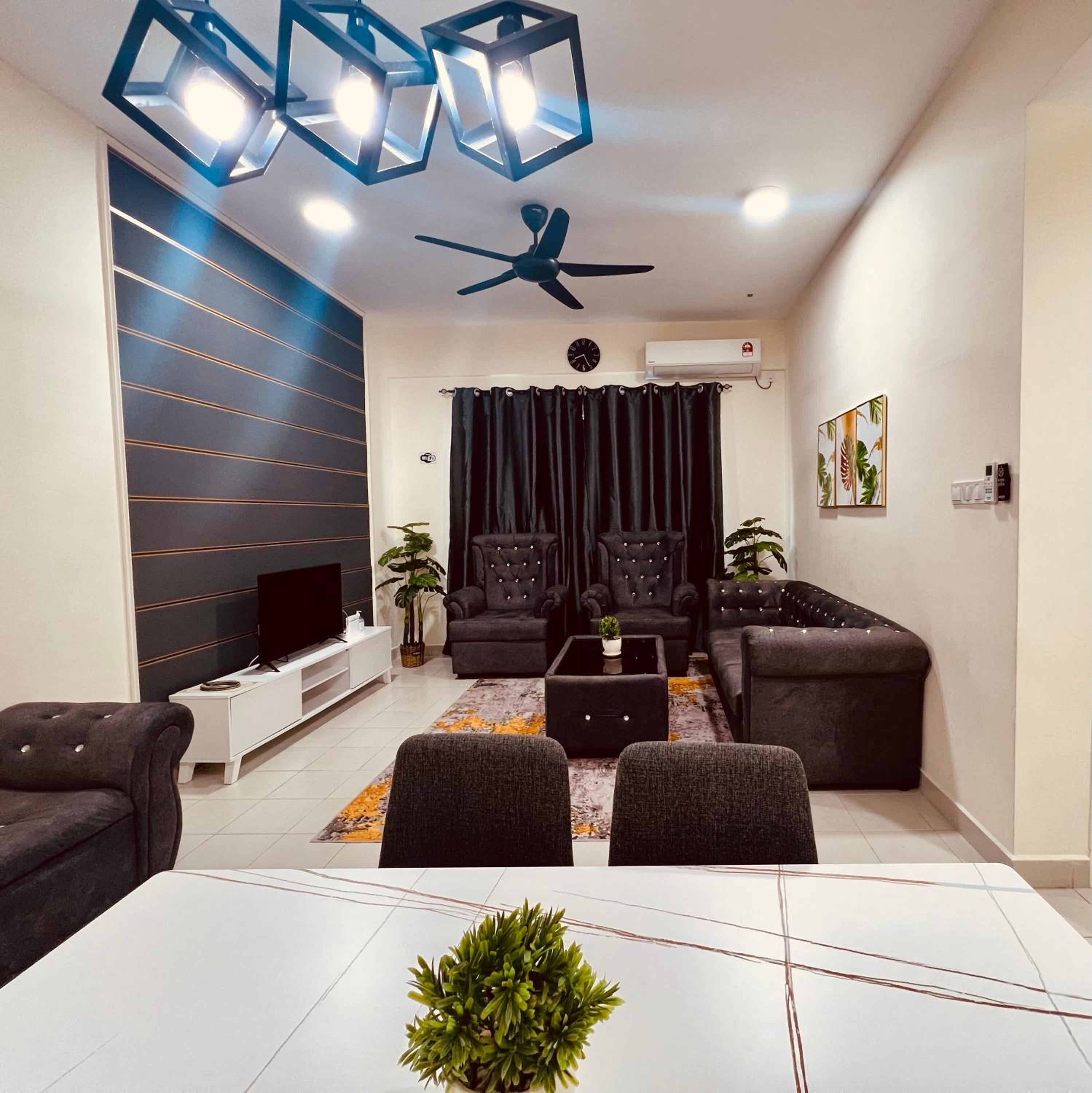 HOMESTAY MELUR