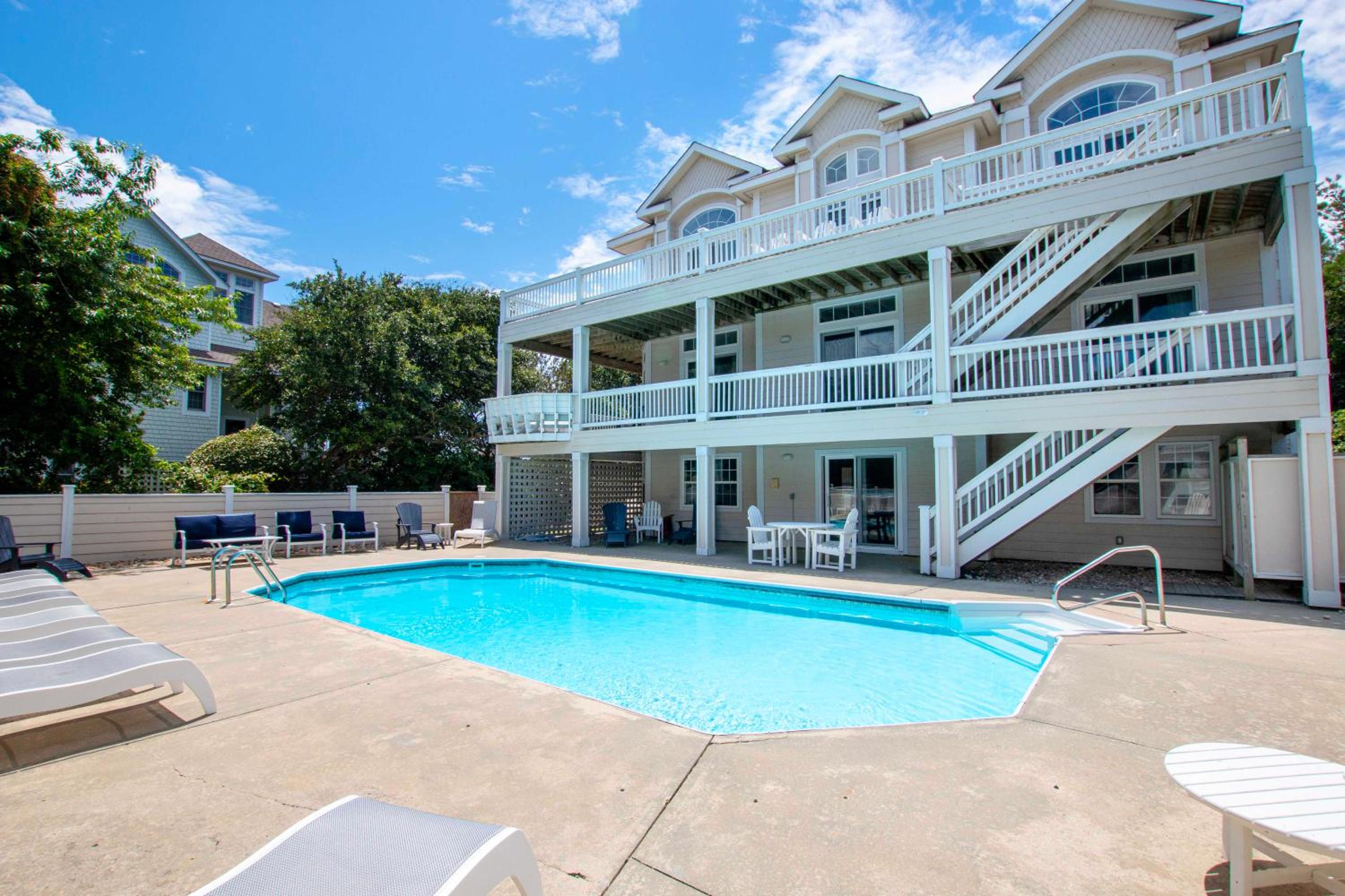 Oceanside, 8 BRs, Private Pool, Hot Tub, Close to Beach Access, PI62, Jewel of the Isle