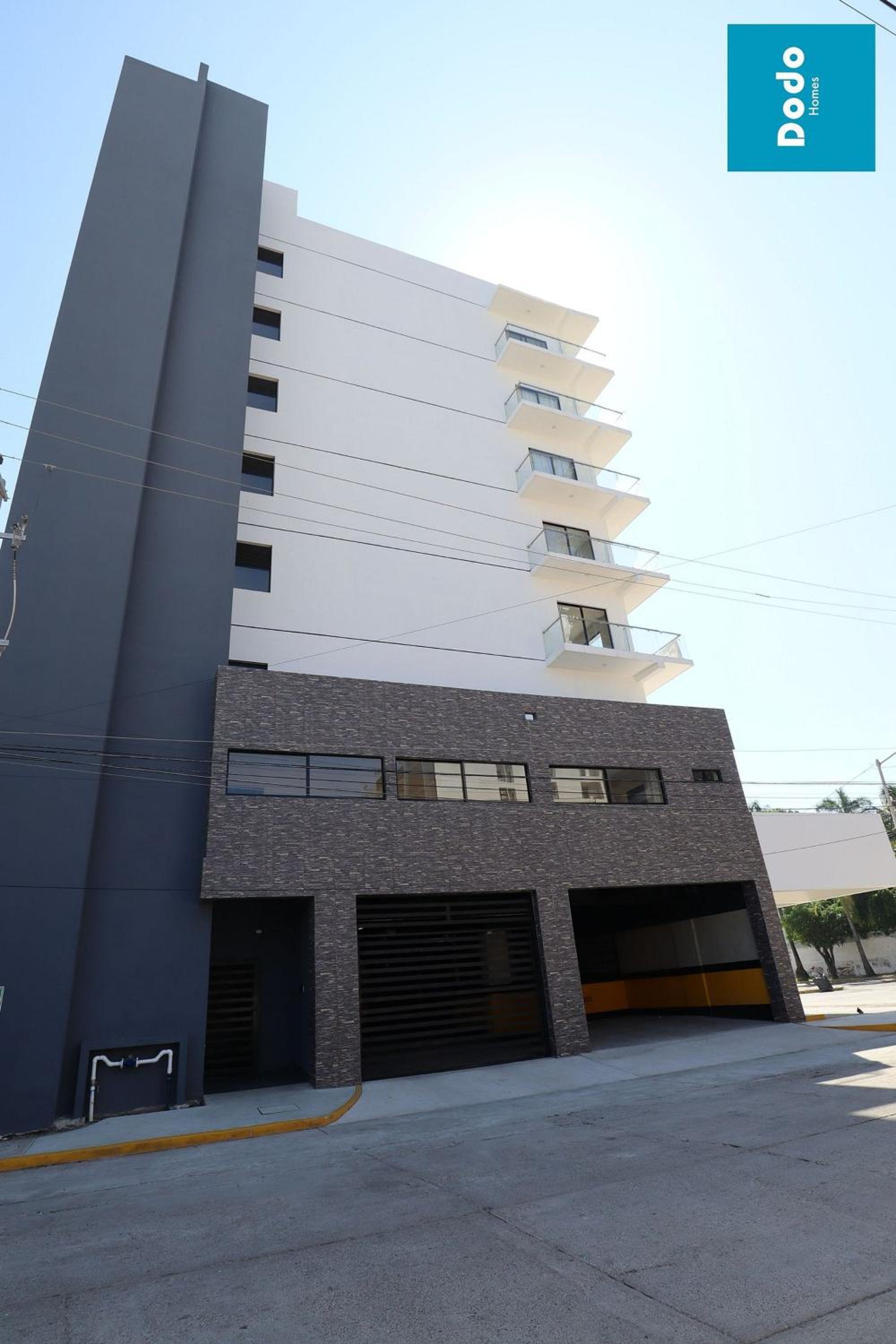 Torre con roof garden y piscina con vista al mar view 2