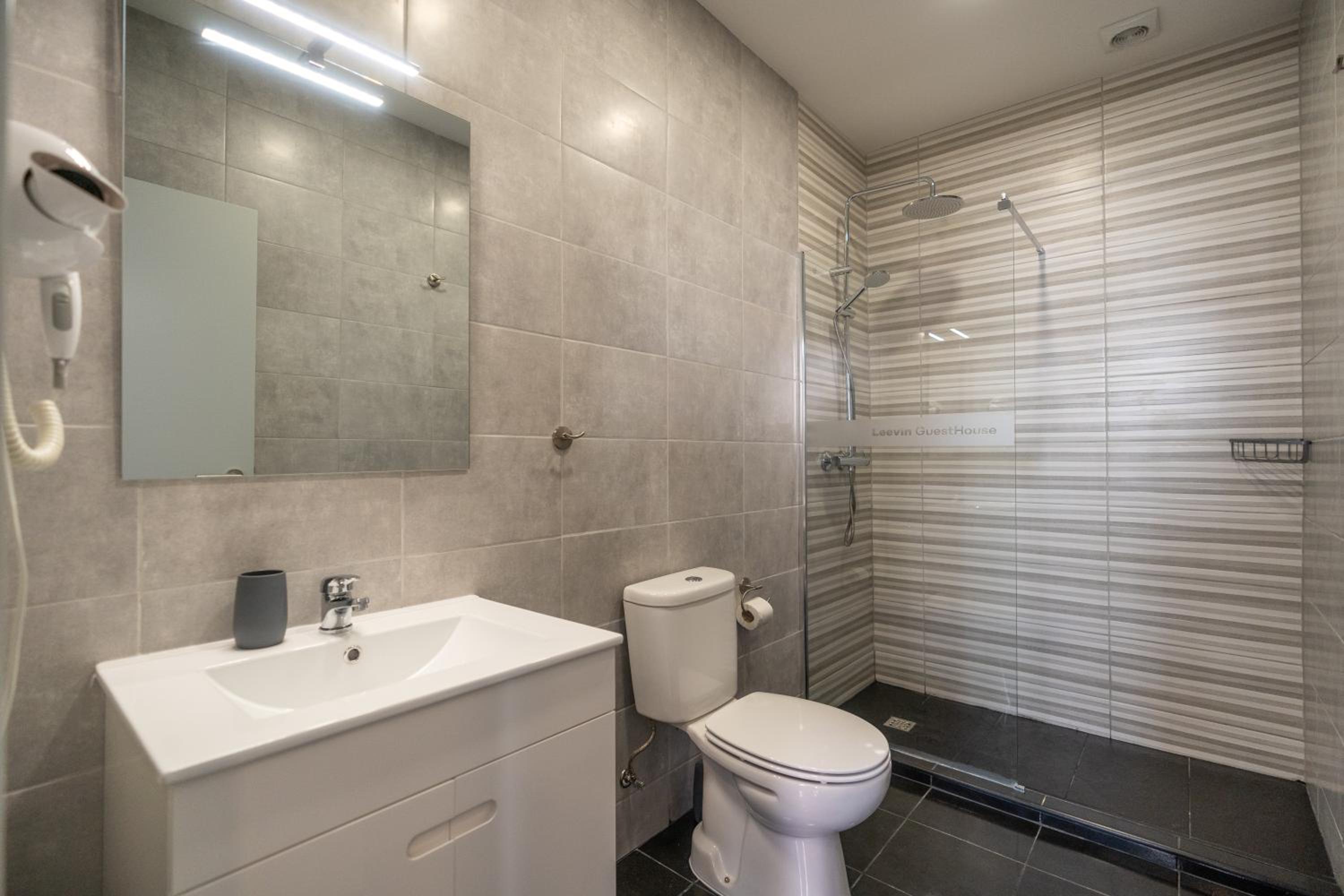 Leevin Guesthouse