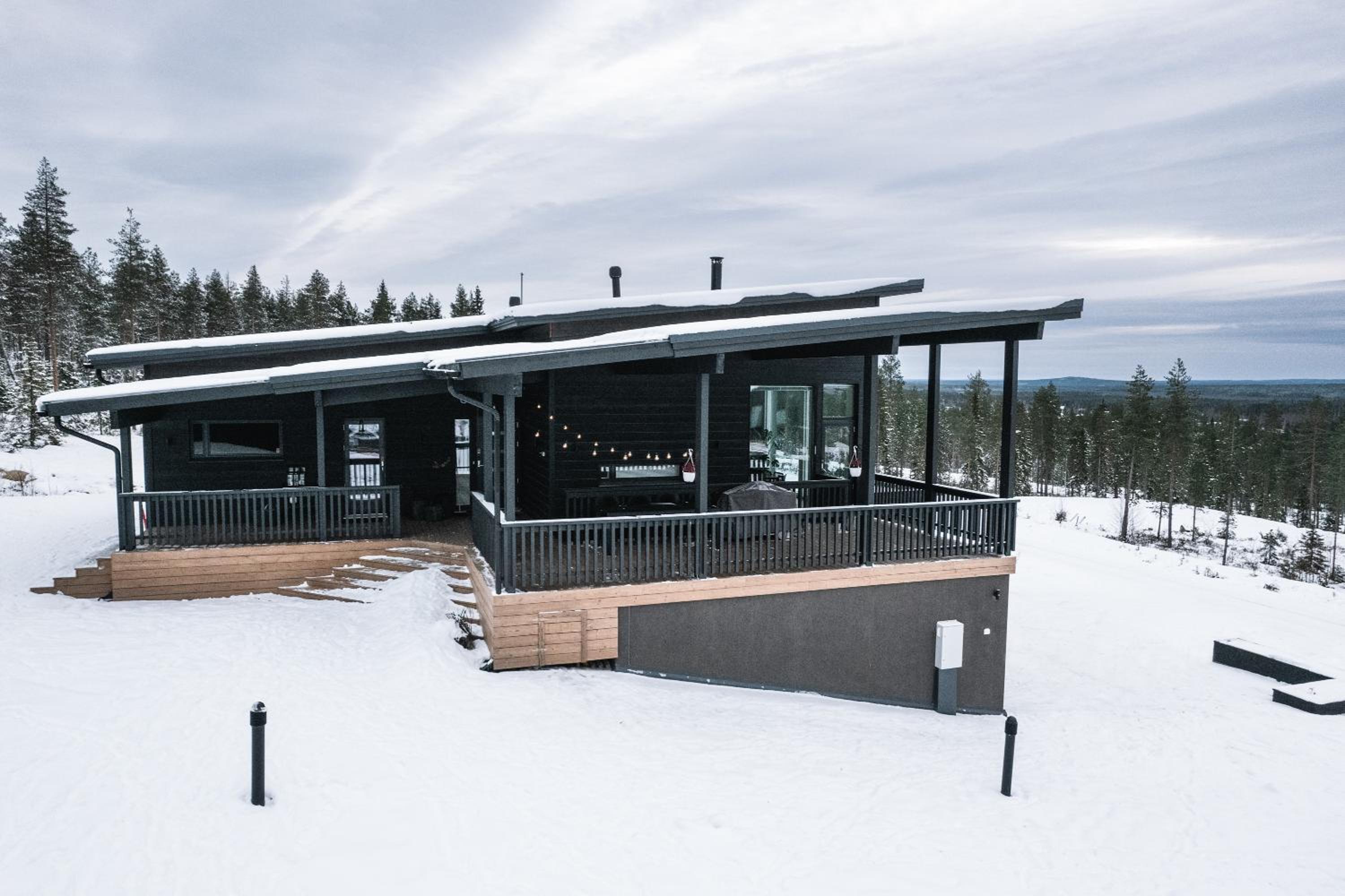 Arctic Juniper City Villa