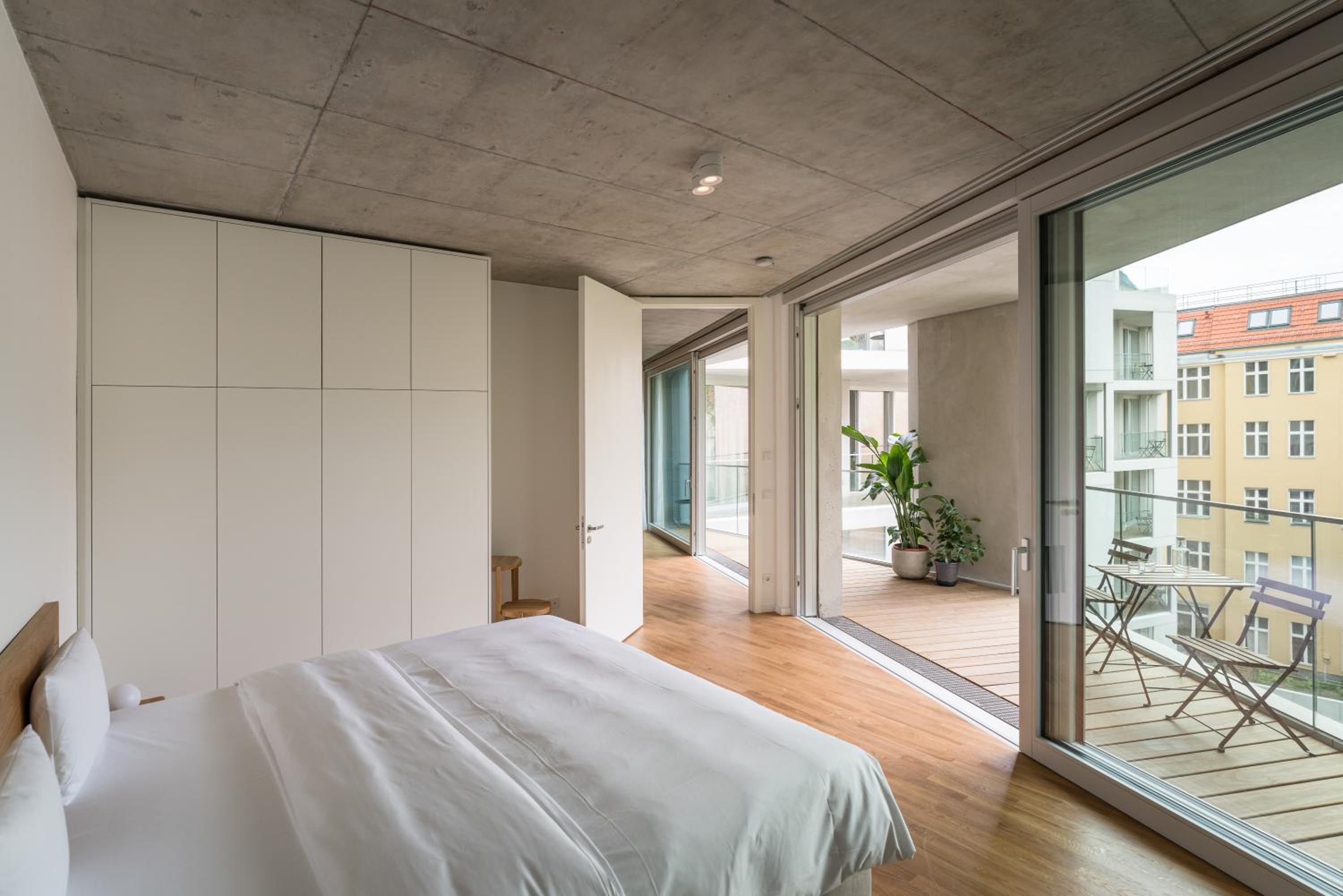 Carlotta Apartments