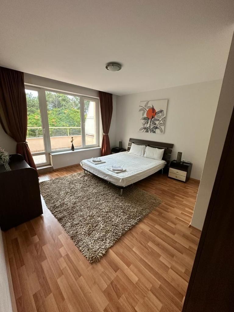 Central, 3 Bedroom Apartment at Golden Fort Complex
