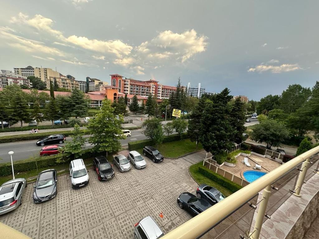 Central, 3 Bedroom Apartment at Golden Fort Complex